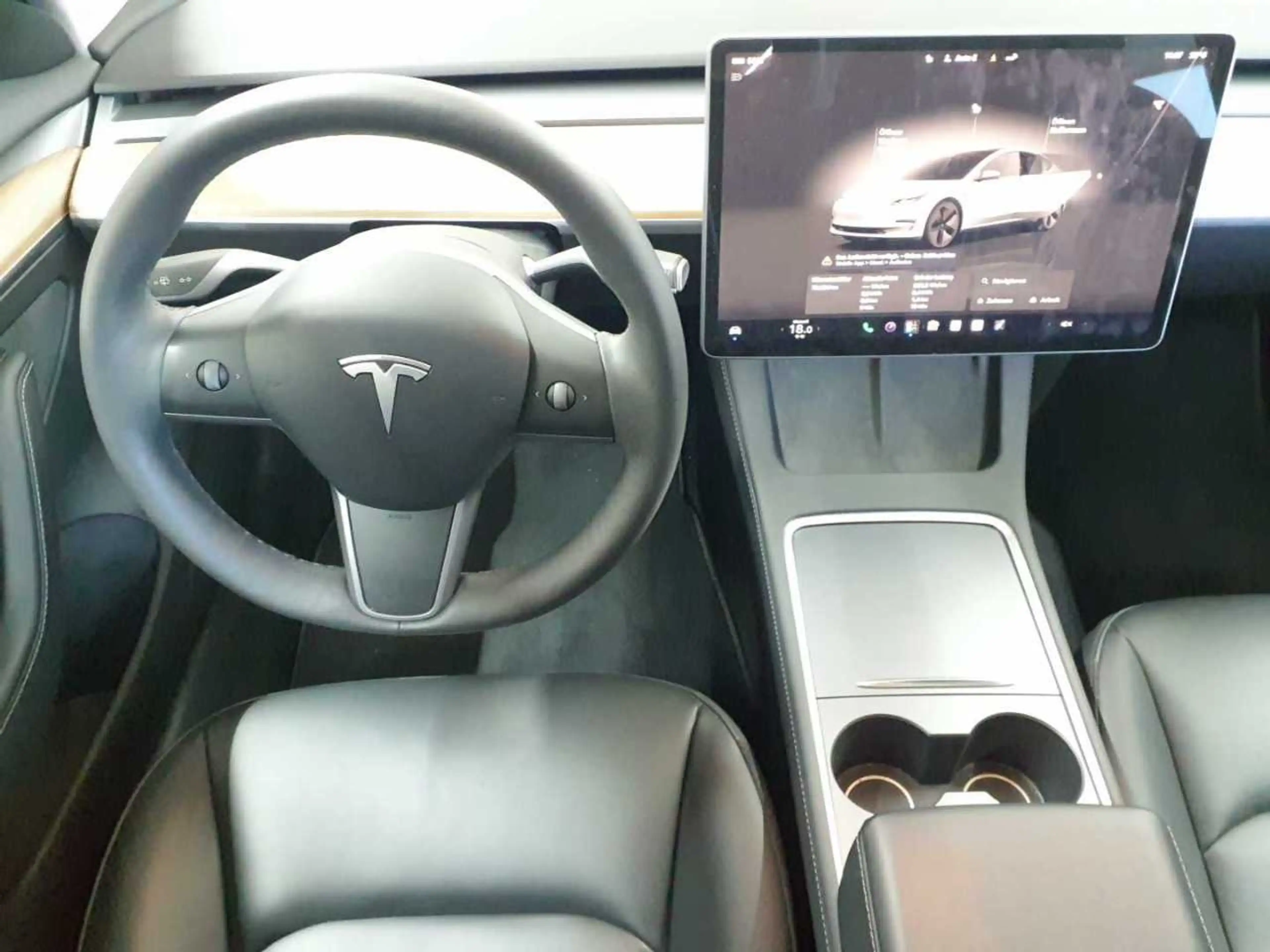 Tesla Model 3 Model 3 RWD Hinterradantrieb Navi Leder — photo 9