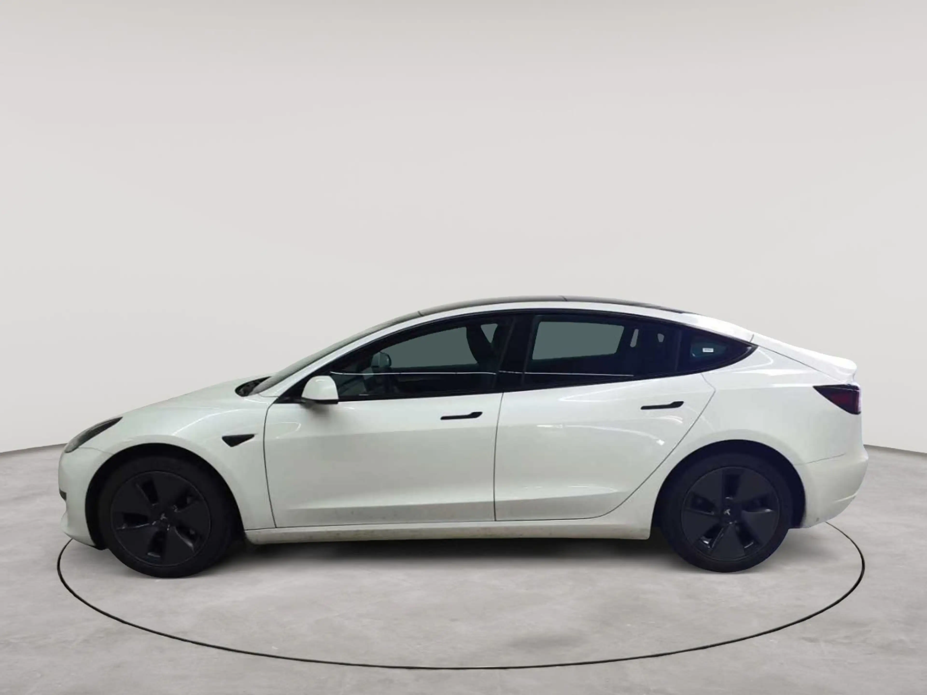 Tesla Model 3 Model 3 RWD Hinterradantrieb Navi Leder — photo 6