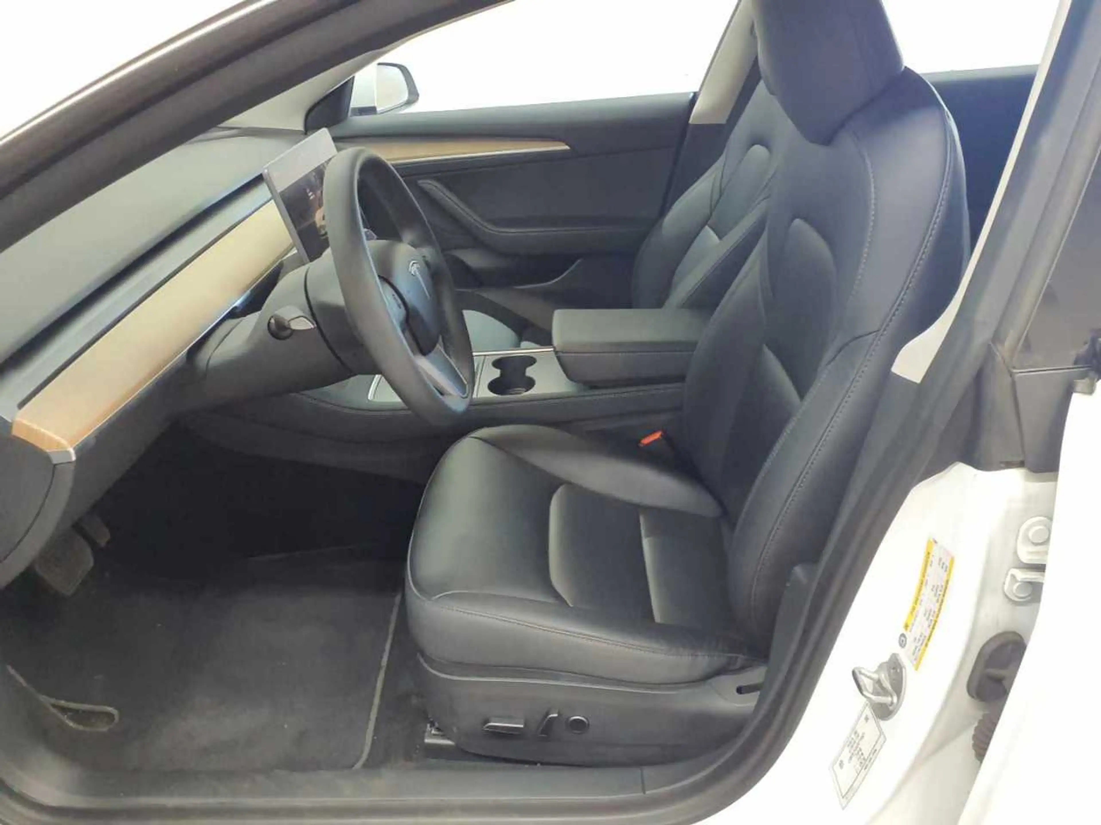 Tesla Model 3 Model 3 RWD Hinterradantrieb Navi Leder — photo 8
