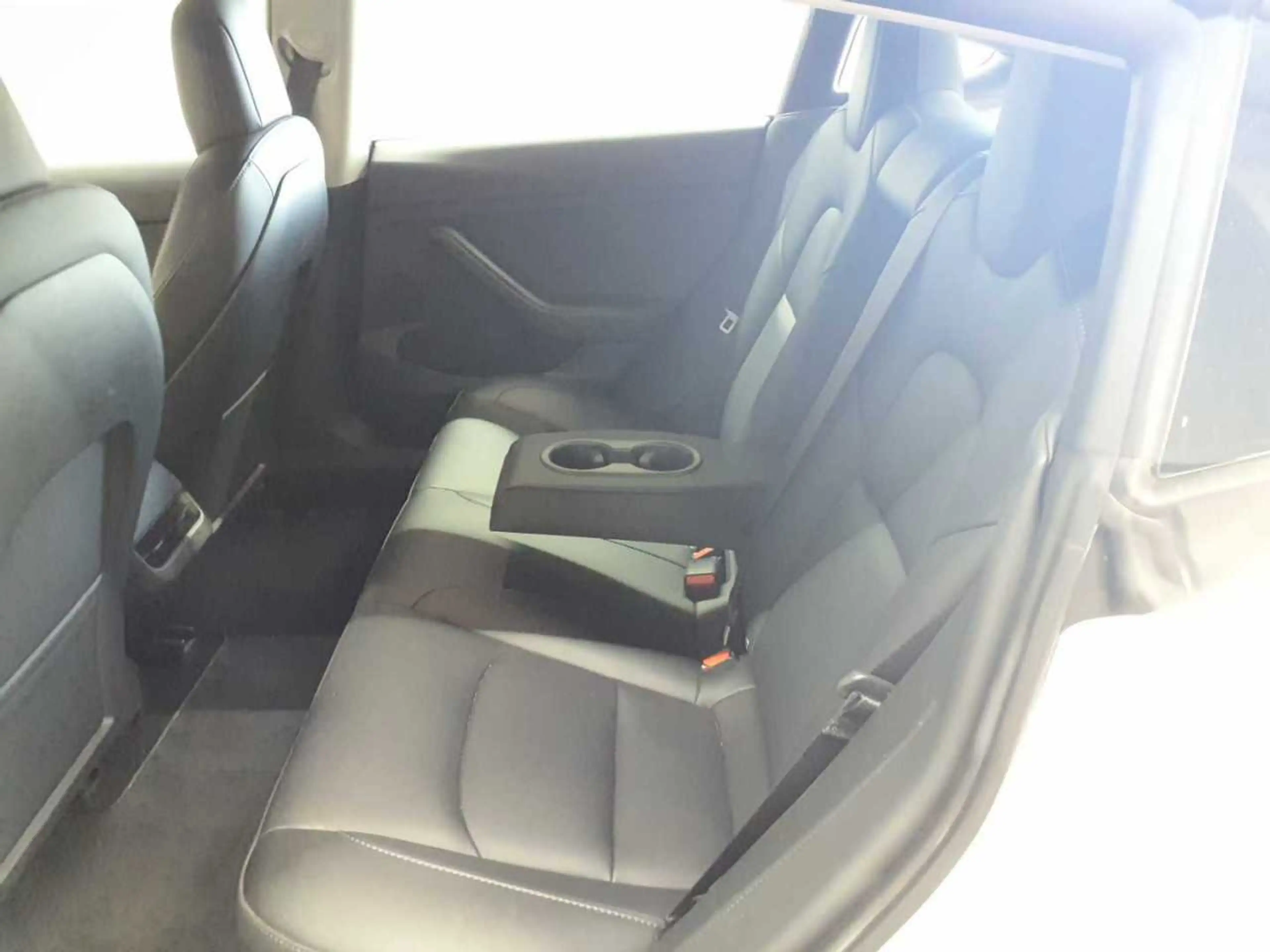 Tesla Model 3 Model 3 RWD Hinterradantrieb Navi Leder — photo 14
