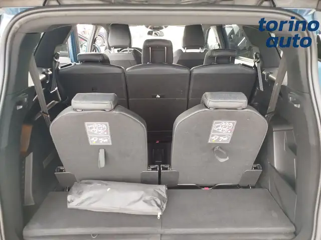 Peugeot 5008 view 13