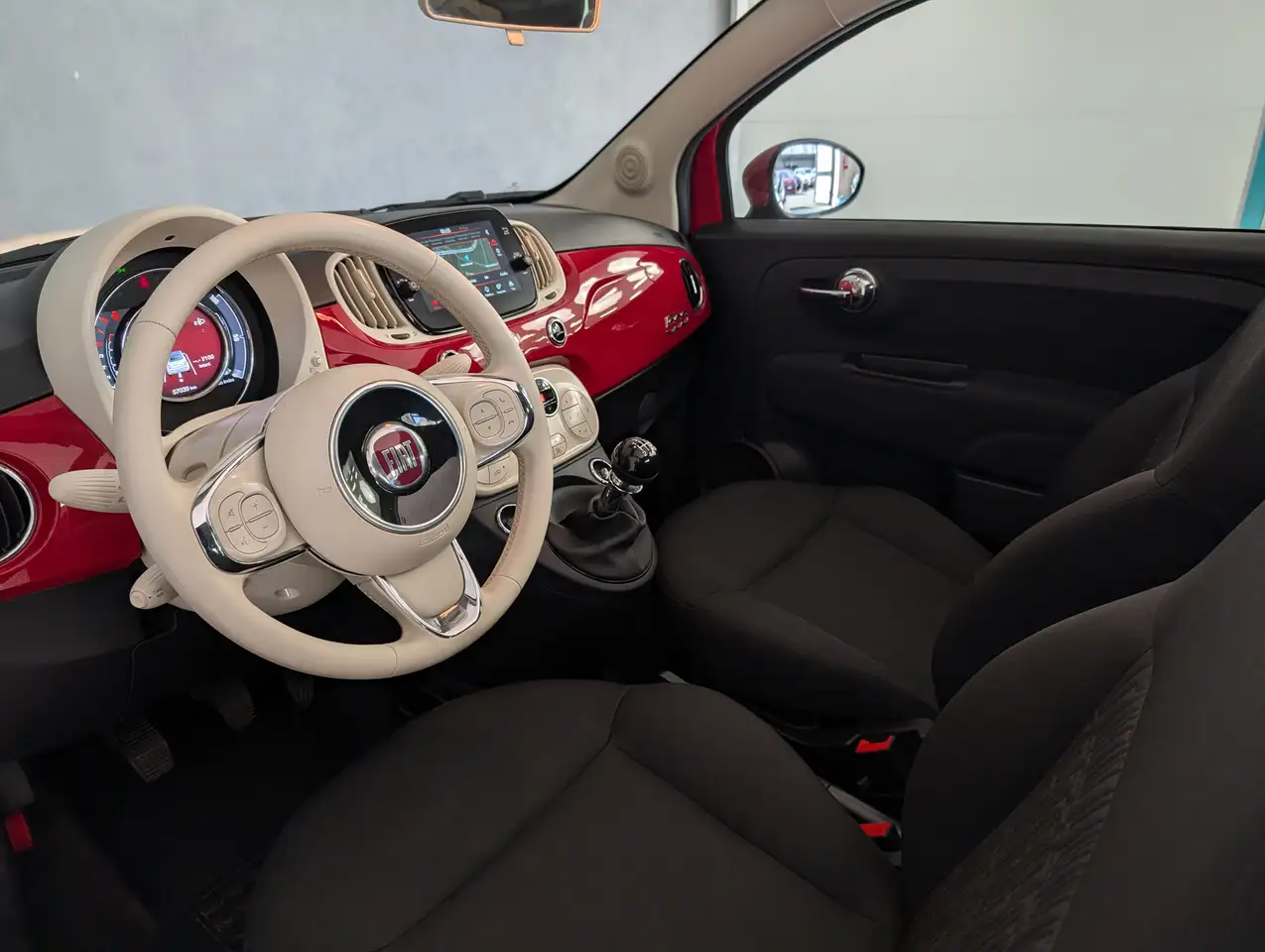 Fiat 500C 1.0 HYBRID 70CV DOLCEVITA 10