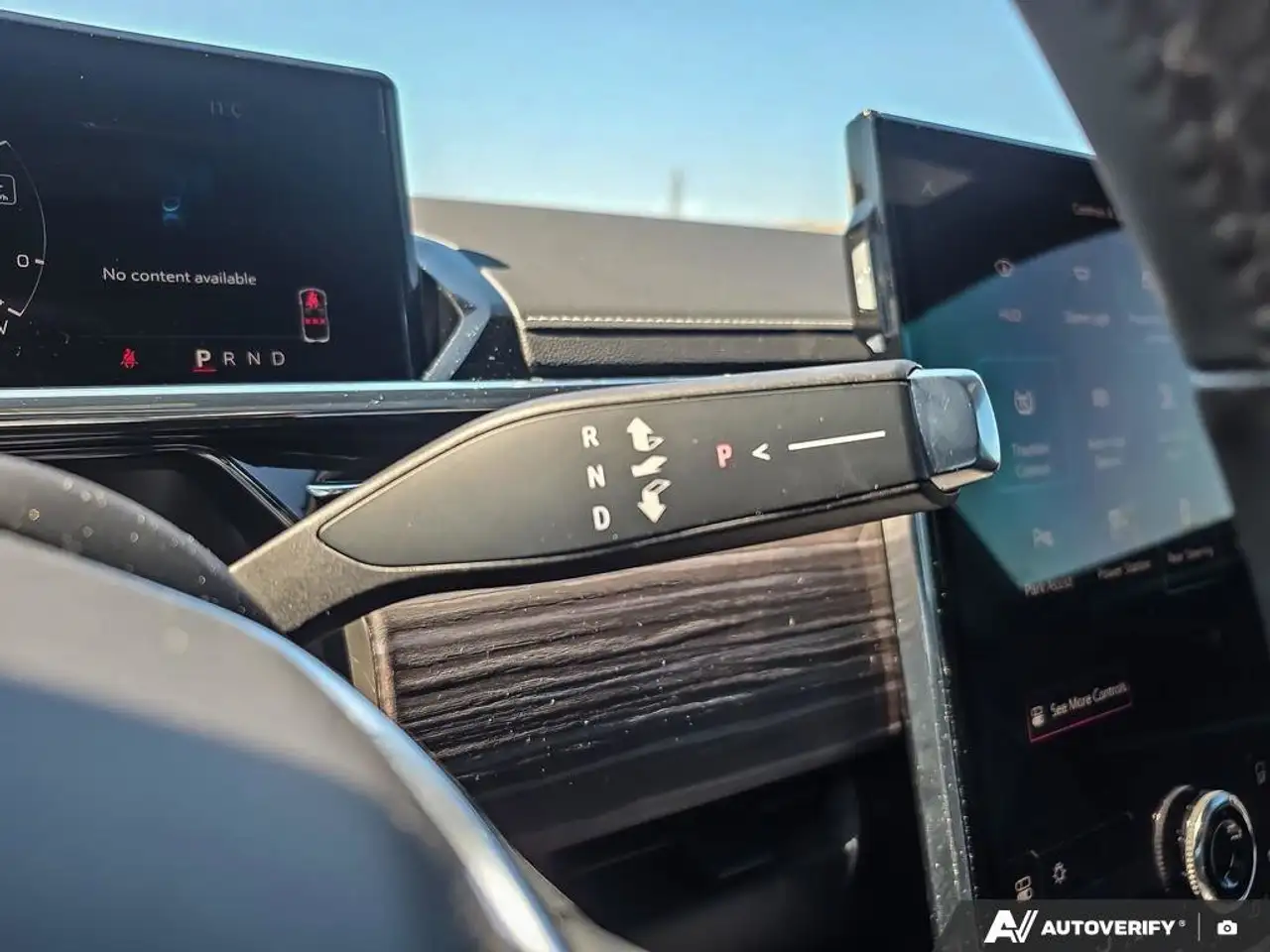 GMC Sierra EV снимка GMC Sierra EV