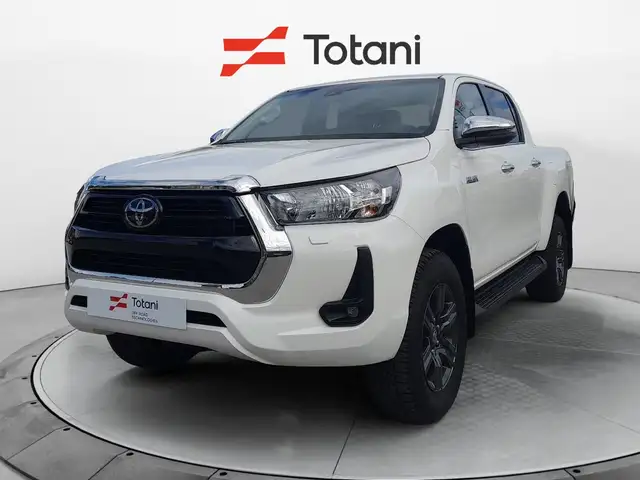 Toyota Hilux 2.8 D-4D A/T 4WD 48V 4 porte Double Cab Lounge IB