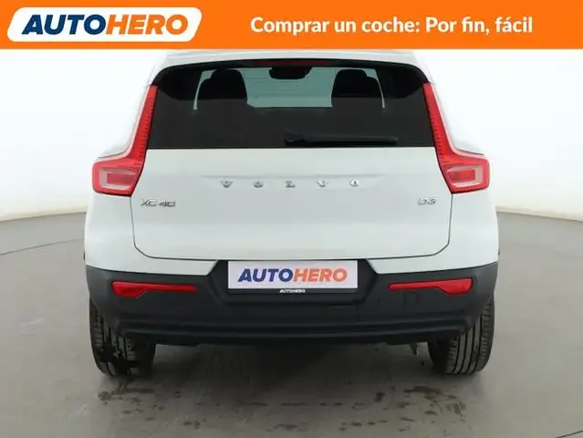 Volvo XC40 view 5