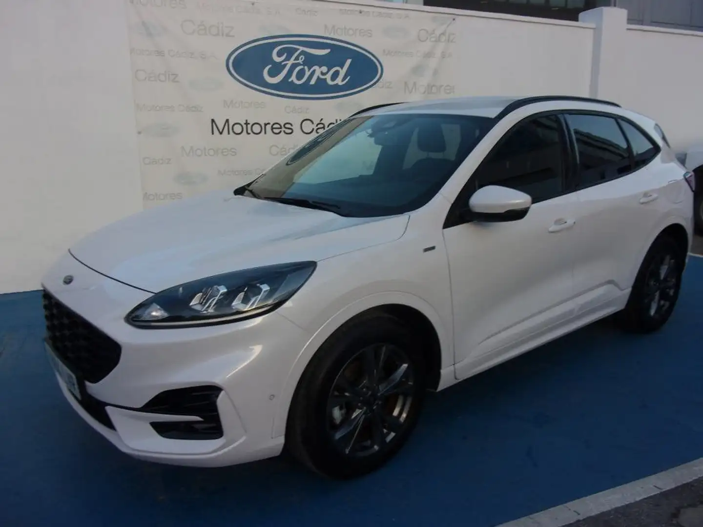 Ford Kuga 2.5 Duratec FHEV ST-Line 4x2 Aut. Blanco - 1
