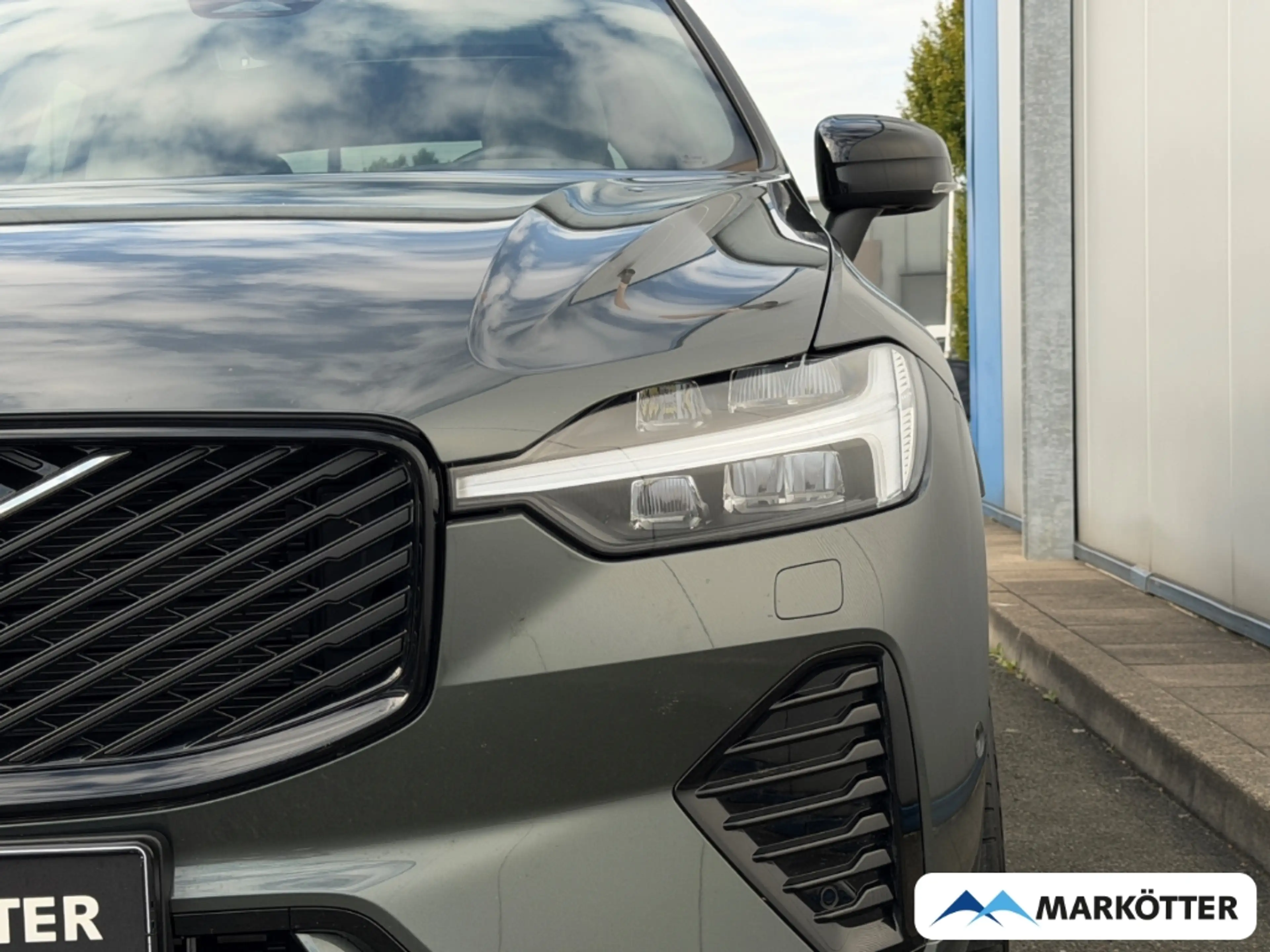 Volvo XC60 T8 AWD Plus Dark Recharge 360°/Pano/StandH/21'' — photo 6