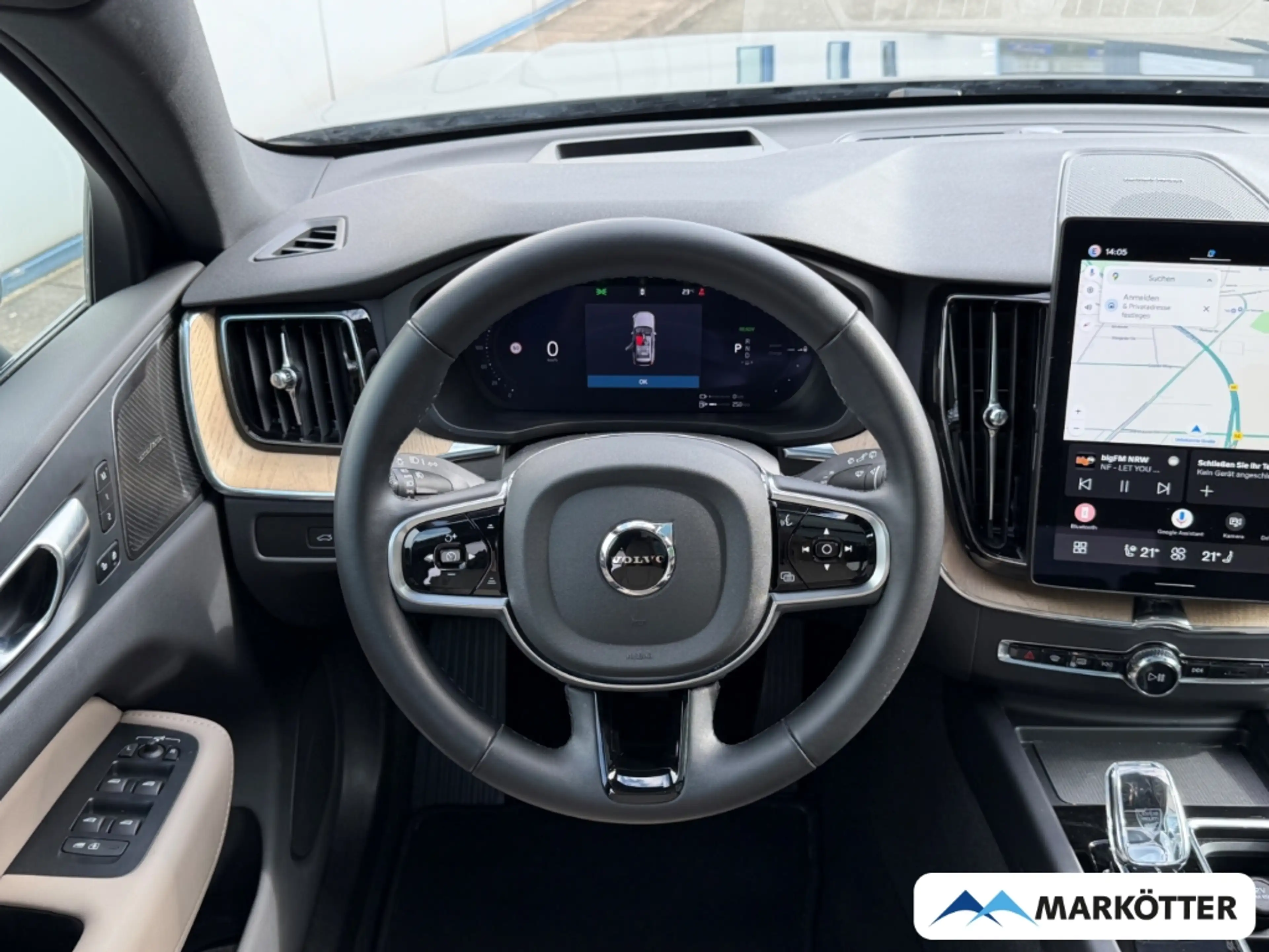 Volvo XC60 T8 AWD Plus Dark Recharge 360°/Pano/StandH/21'' — photo 4