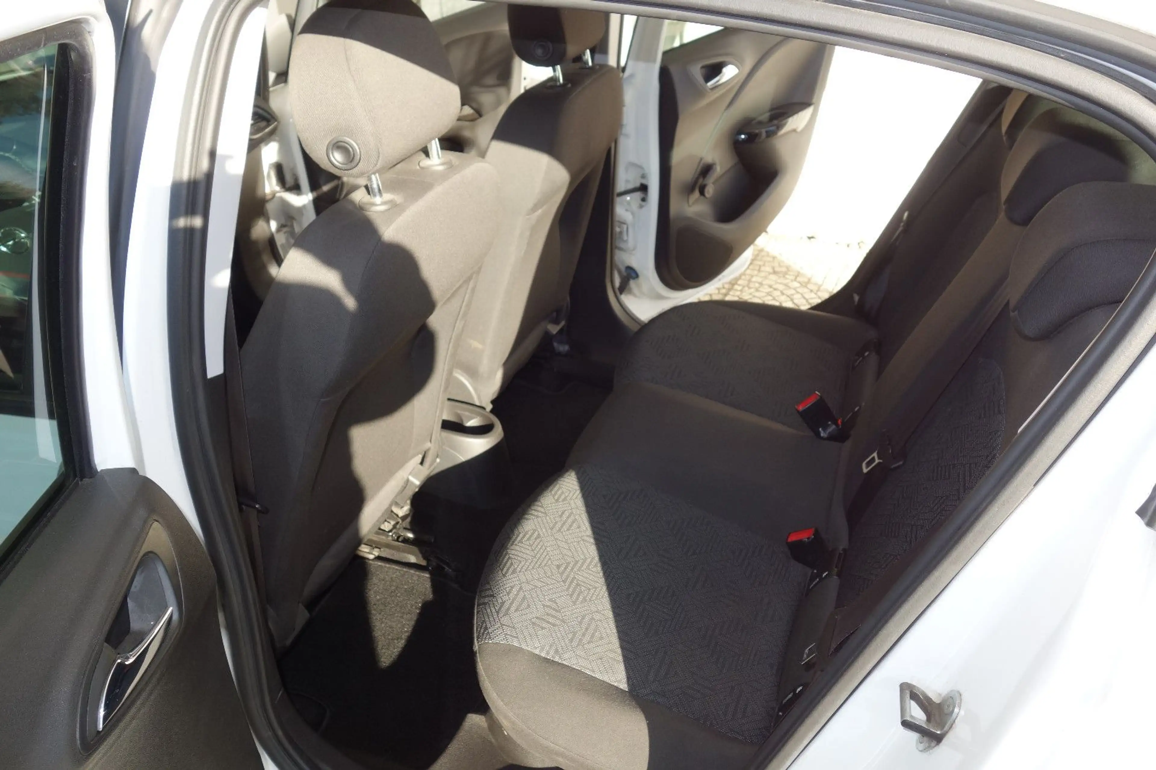 Opel Corsa E ON ecoFlex/Rückfahrkamera,Klima — photo 8