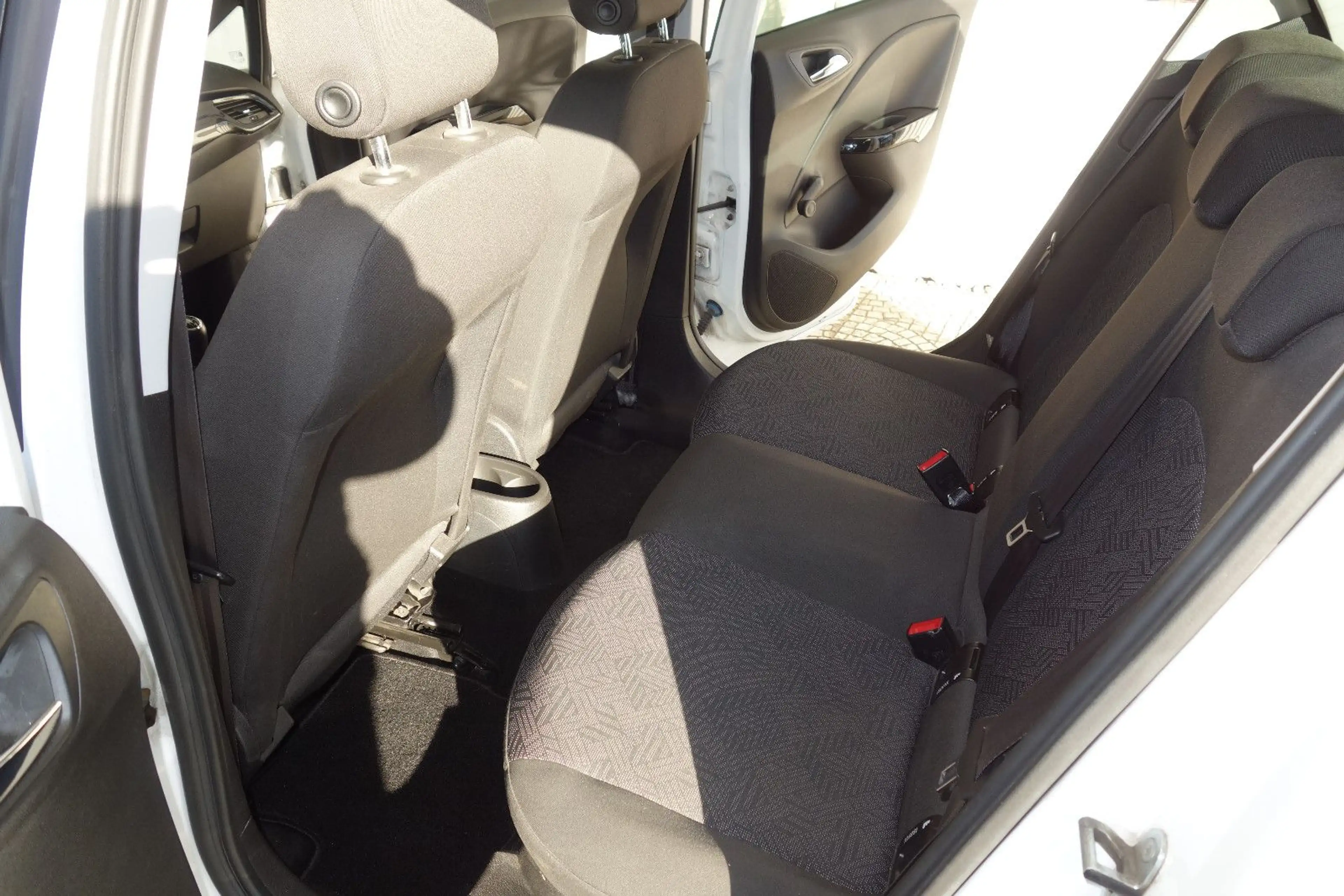 Opel Corsa E ON ecoFlex/Rückfahrkamera,Klima — photo 9