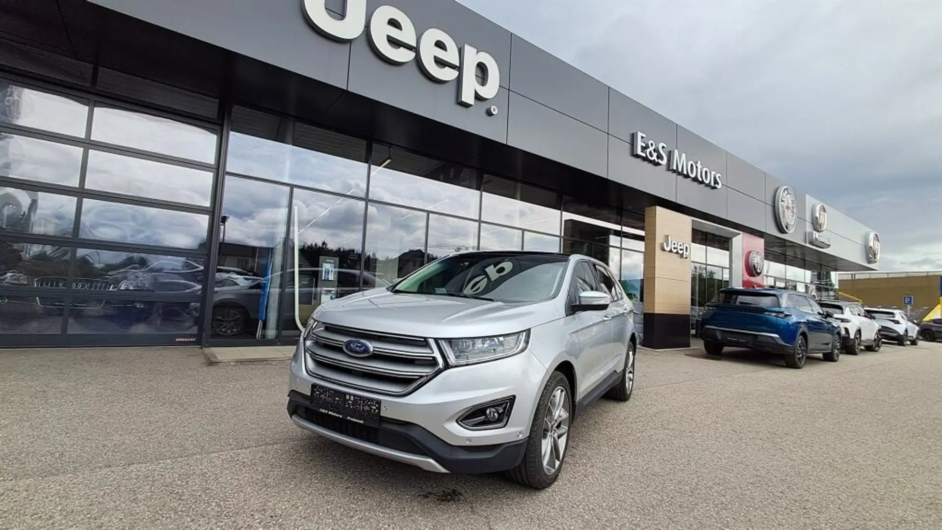 Ford Edge 2,0 TDCi Titanium 4x4 Start/Stop Grau - 1