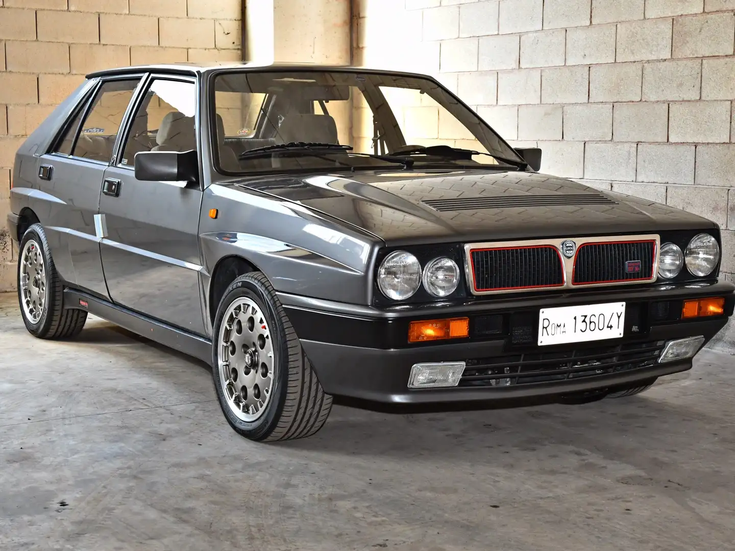 Lancia Delta 2.0 16v HF Integrale Gris - 1