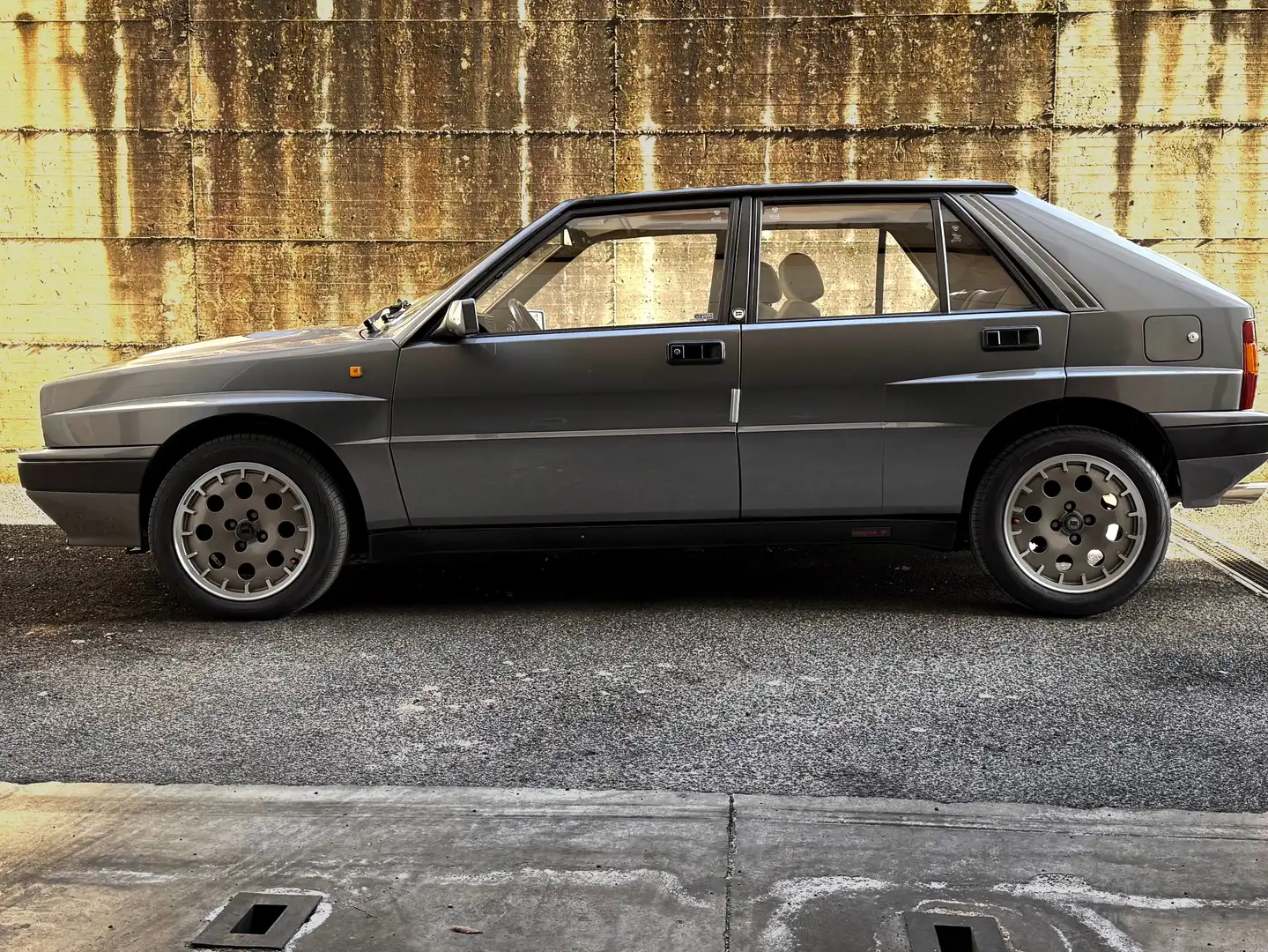Lancia Delta 2.0 16v HF Integrale Gris - 2