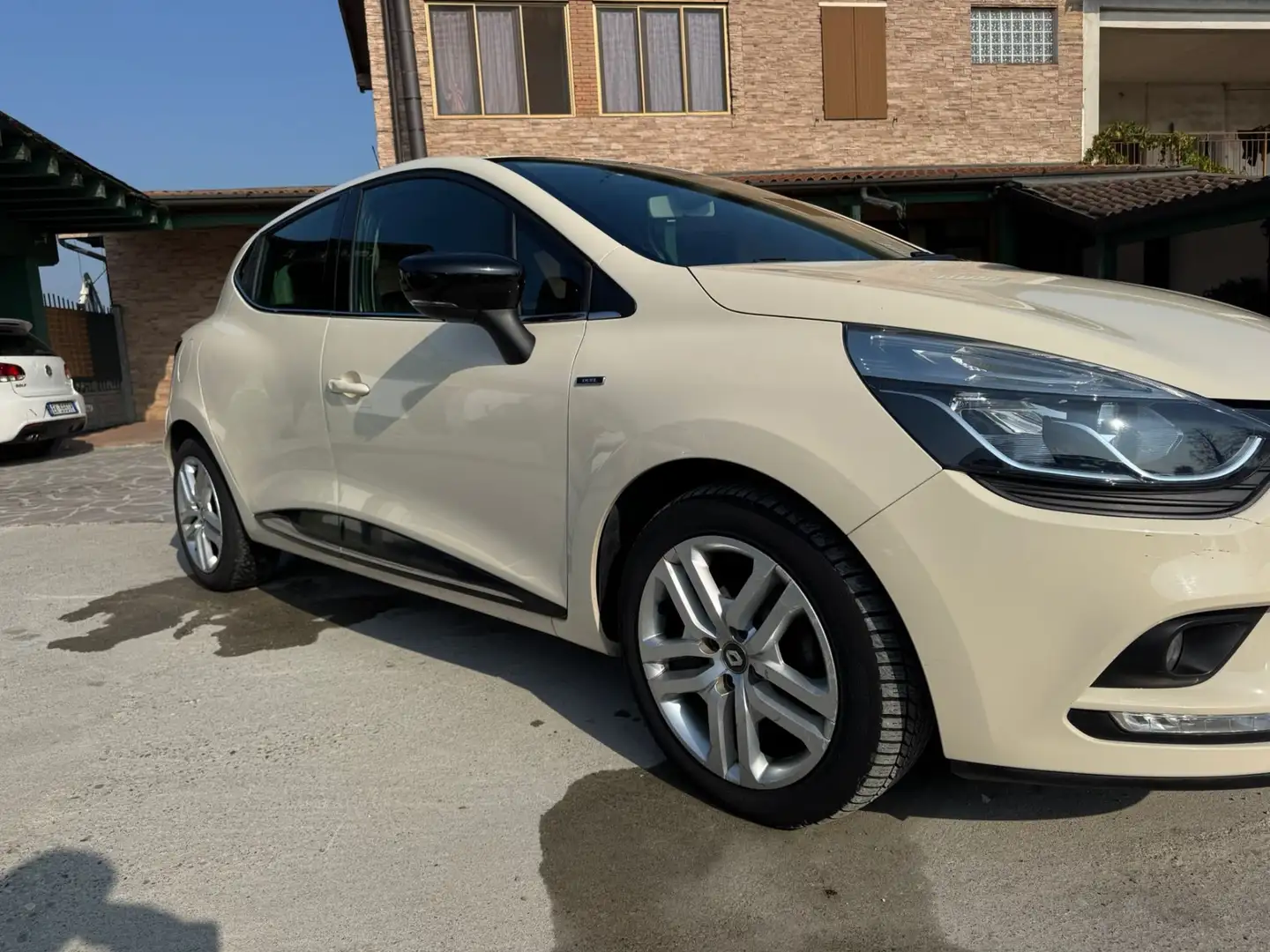 Renault Clio Clio dCi 8V 75 CV Start&Stop 5 porte Energy Duel n Beige - 2