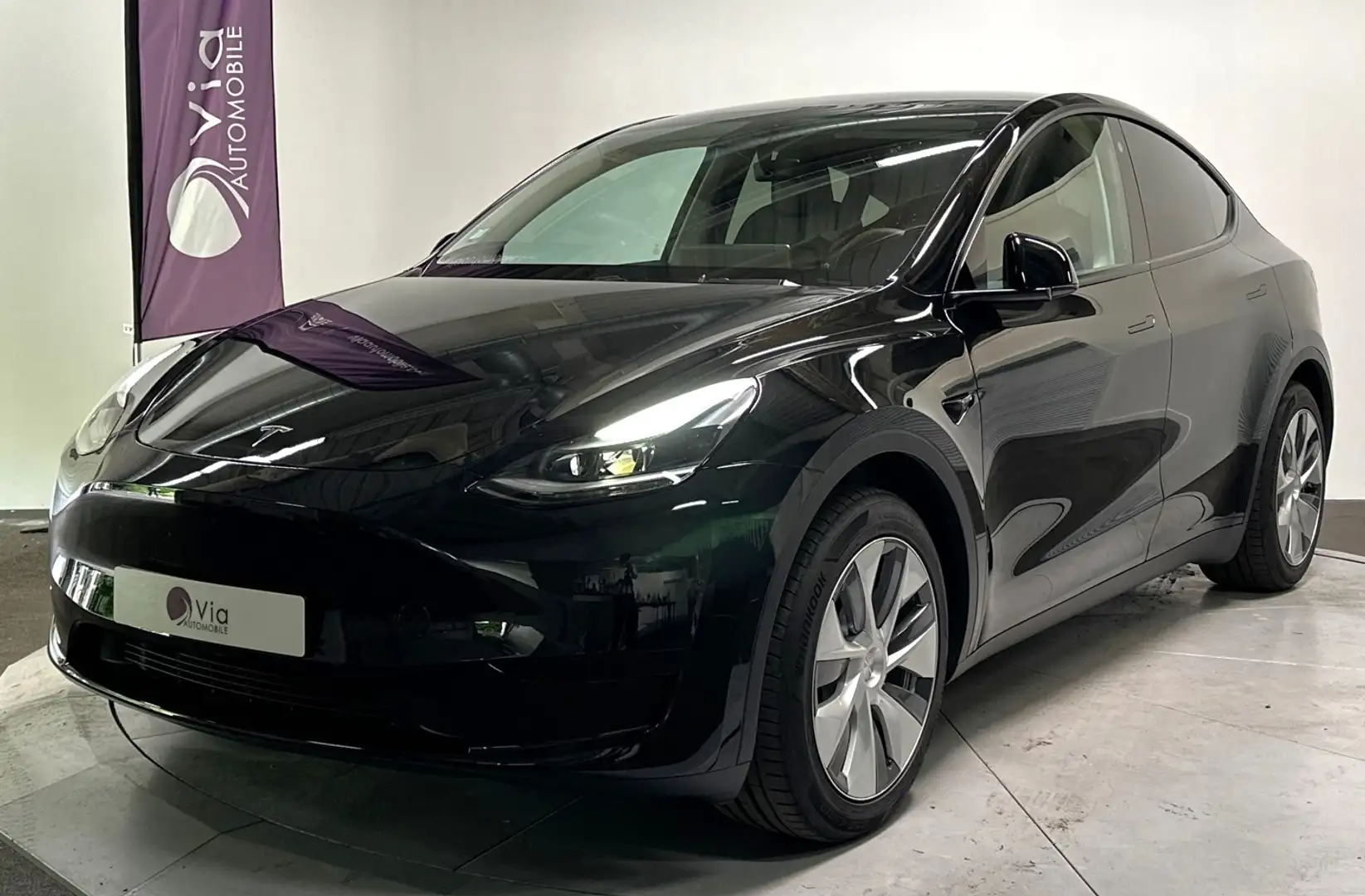 Tesla Model Y Standard RWD - 275 / 1ère Main Noir - 1