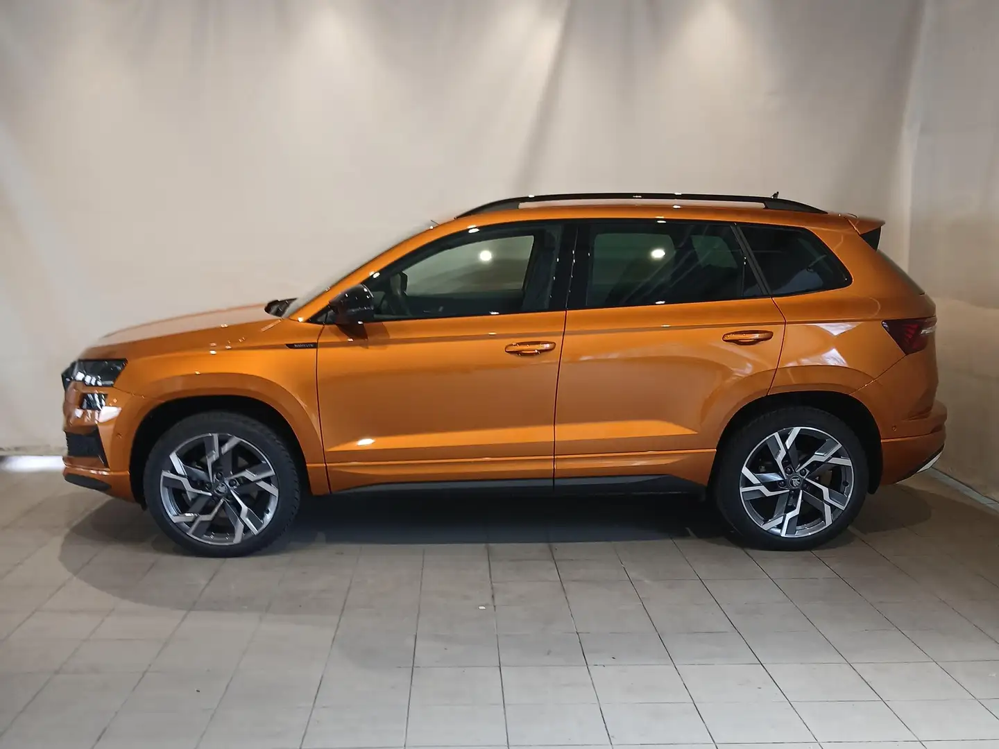 Skoda Karoq Sportline 4x4 TDI DSG Orange - 2