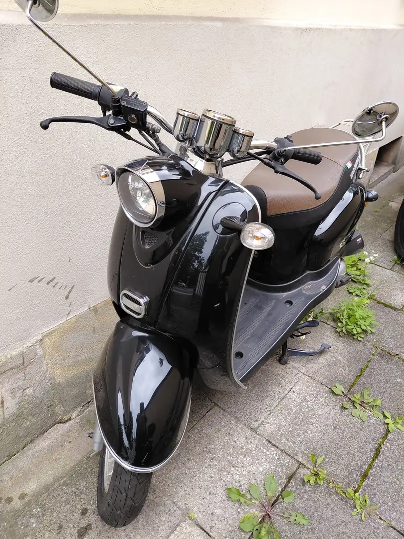 Nova Motors Retro Star Černá - 1