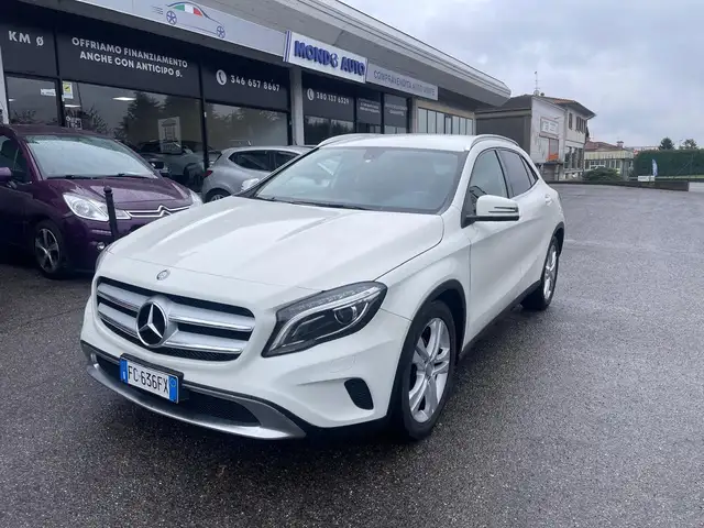 Mercedes-Benz GLA 180 GLA 180 d (cdi) Premium