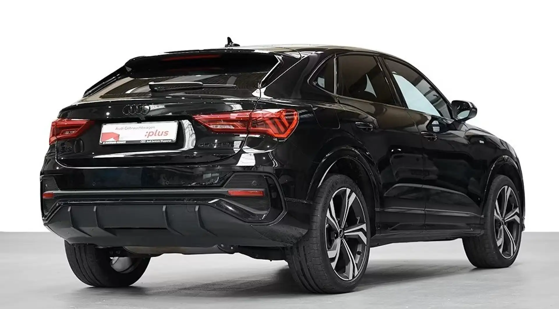 Audi Q3 Spbk 1.4 tfsi e Hybrid Sline S-tronic camera 245cv Noir - 2