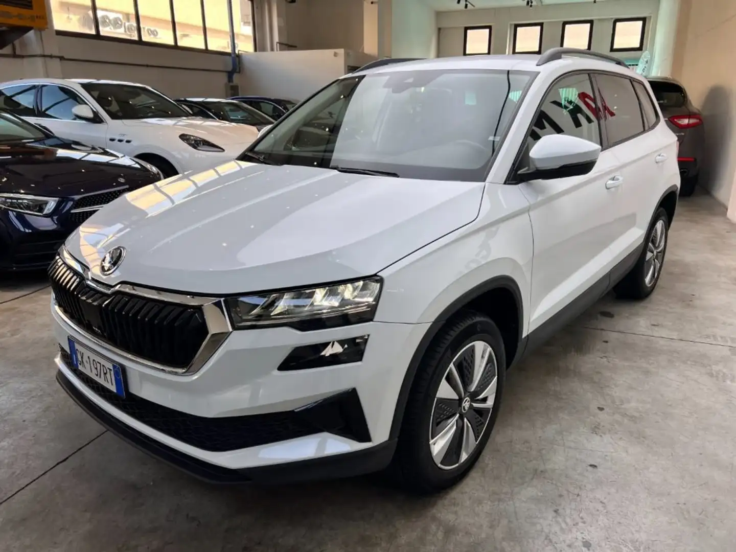 Skoda Karoq 2.0 TDI EVO SCR 115 CV DSG Executive Grigio - 2