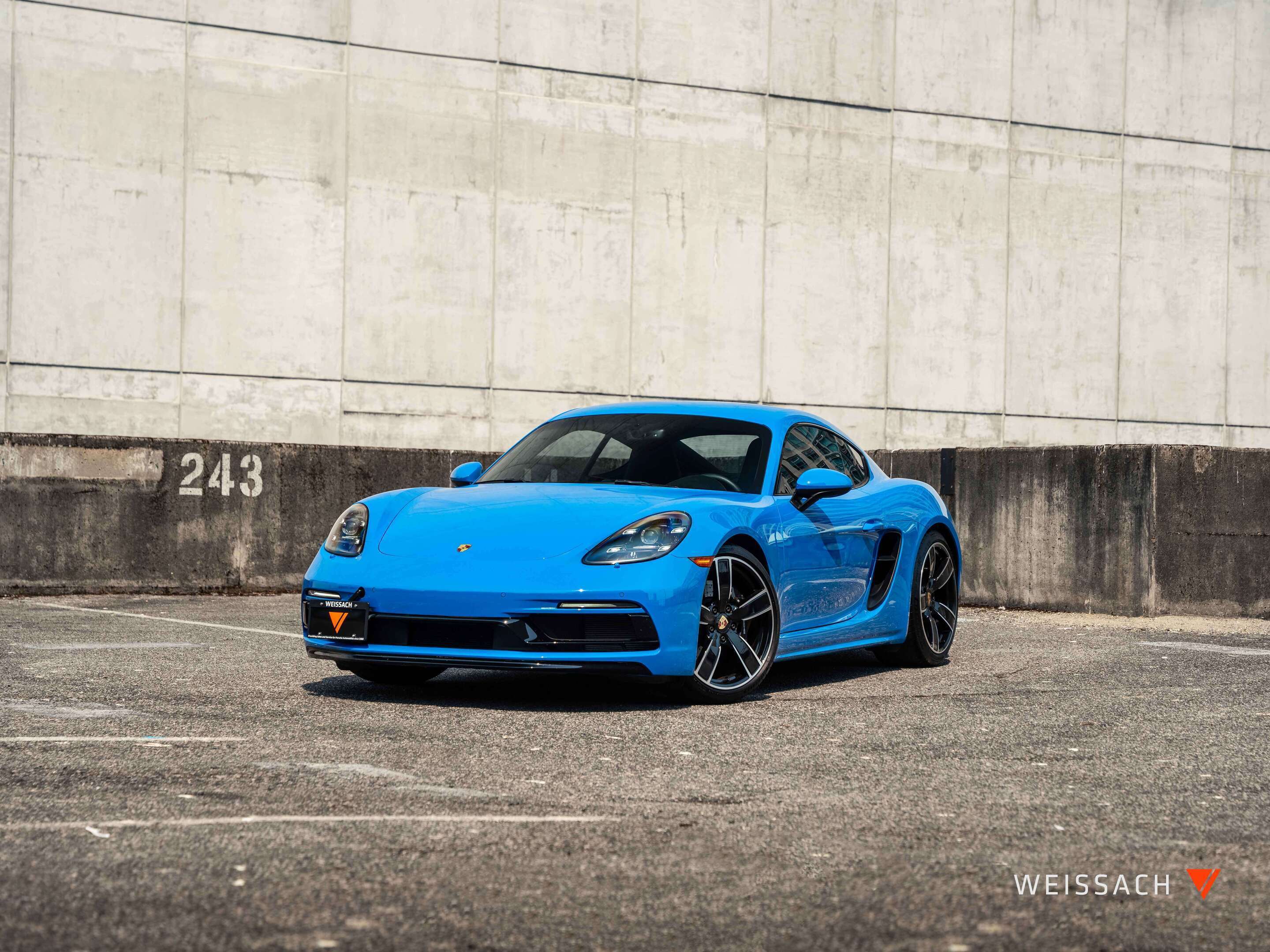  2023 Porsche 718 Cayman GTS 4.0 RWD   