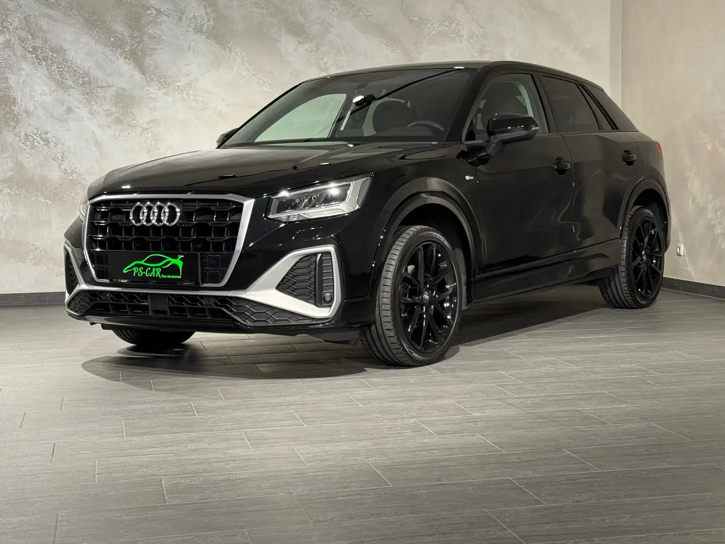 Audi Q2 35 TFSI S line**wenig KM** Schwarz - 1