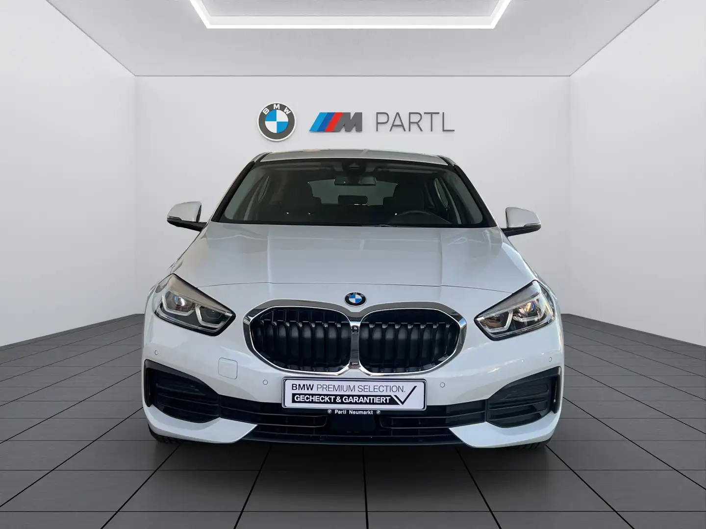 BMW 118 i 5-Türer Advantage adapLED PDC Keyless Weiß - 2