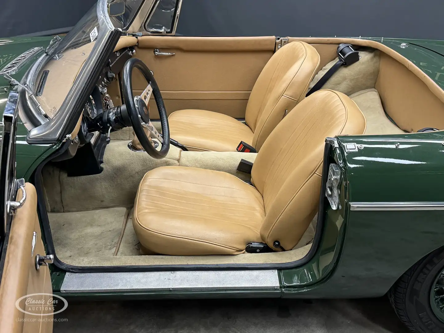 MG MGB Roadster Trade-in-car PRICE REDUCTION! Restored co Green - 2