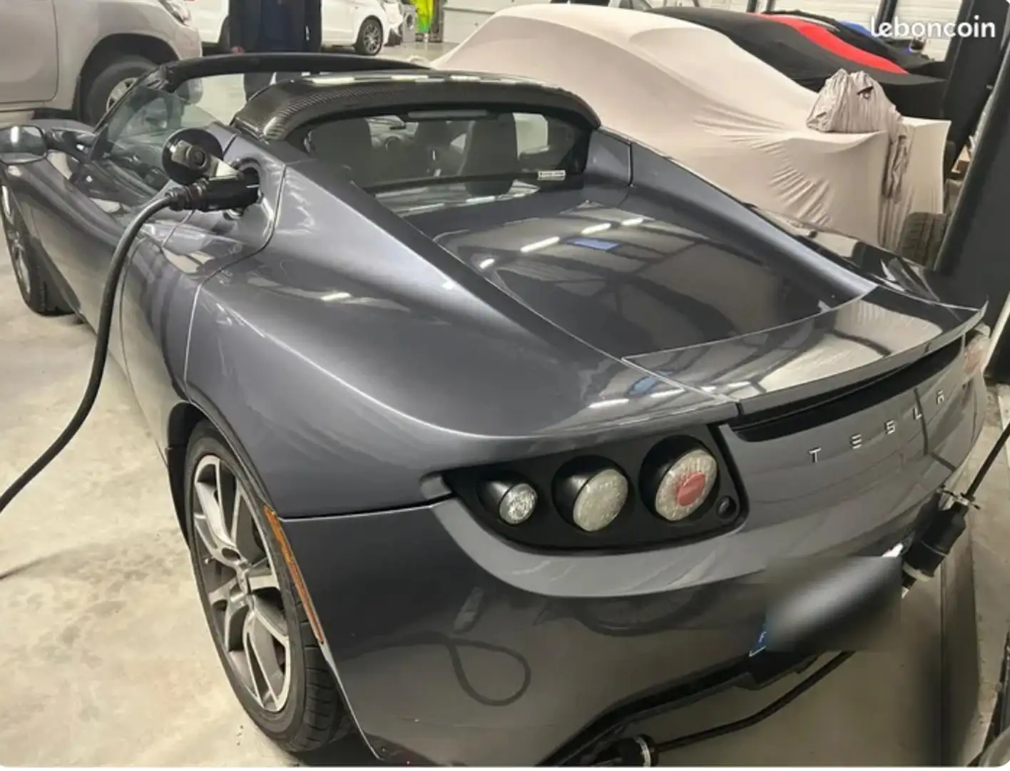 Tesla Roadster - 2