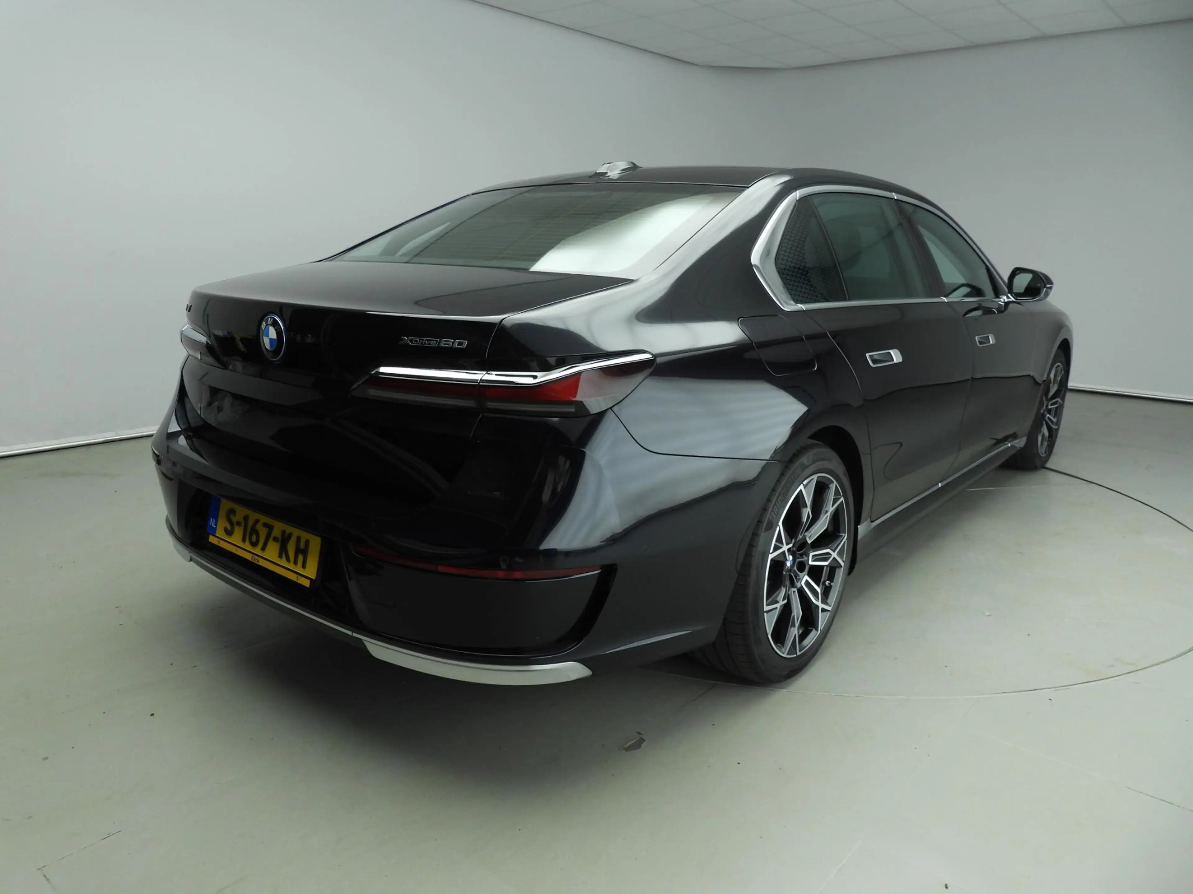 BMW i7 xDrive60 106 kWh | M-Sportpakket | LED | Leder | H — photo 2