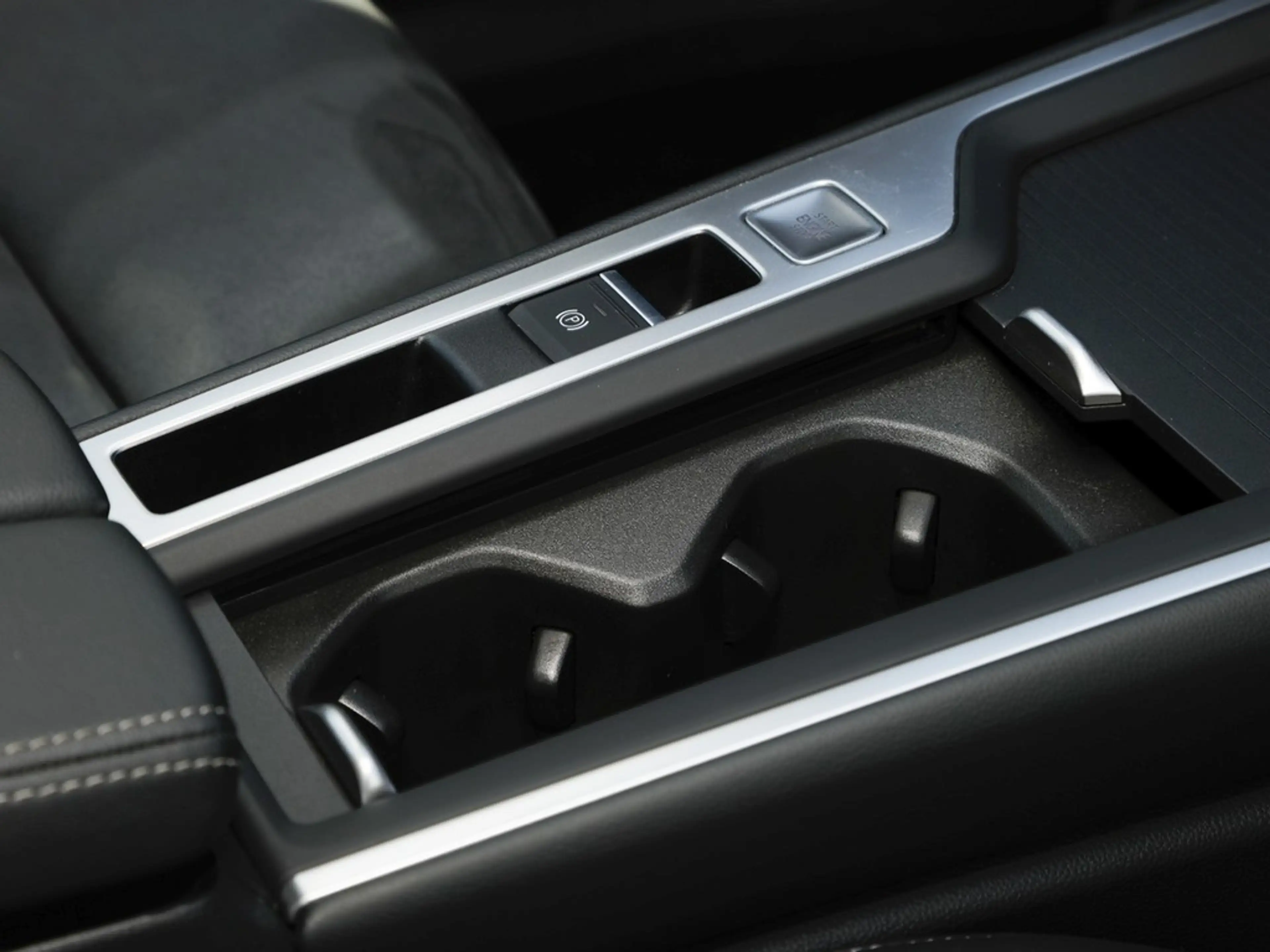 Volkswagen Passat Variant 2.0 TDI DSG Business AHK/Navi/RFK — photo 11