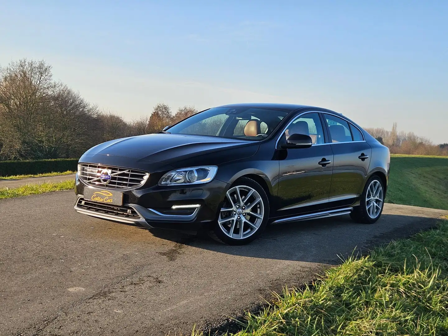 Volvo S60 2.0 T5 Summum | NL Auto | Ember Black Pearl Noir - 1