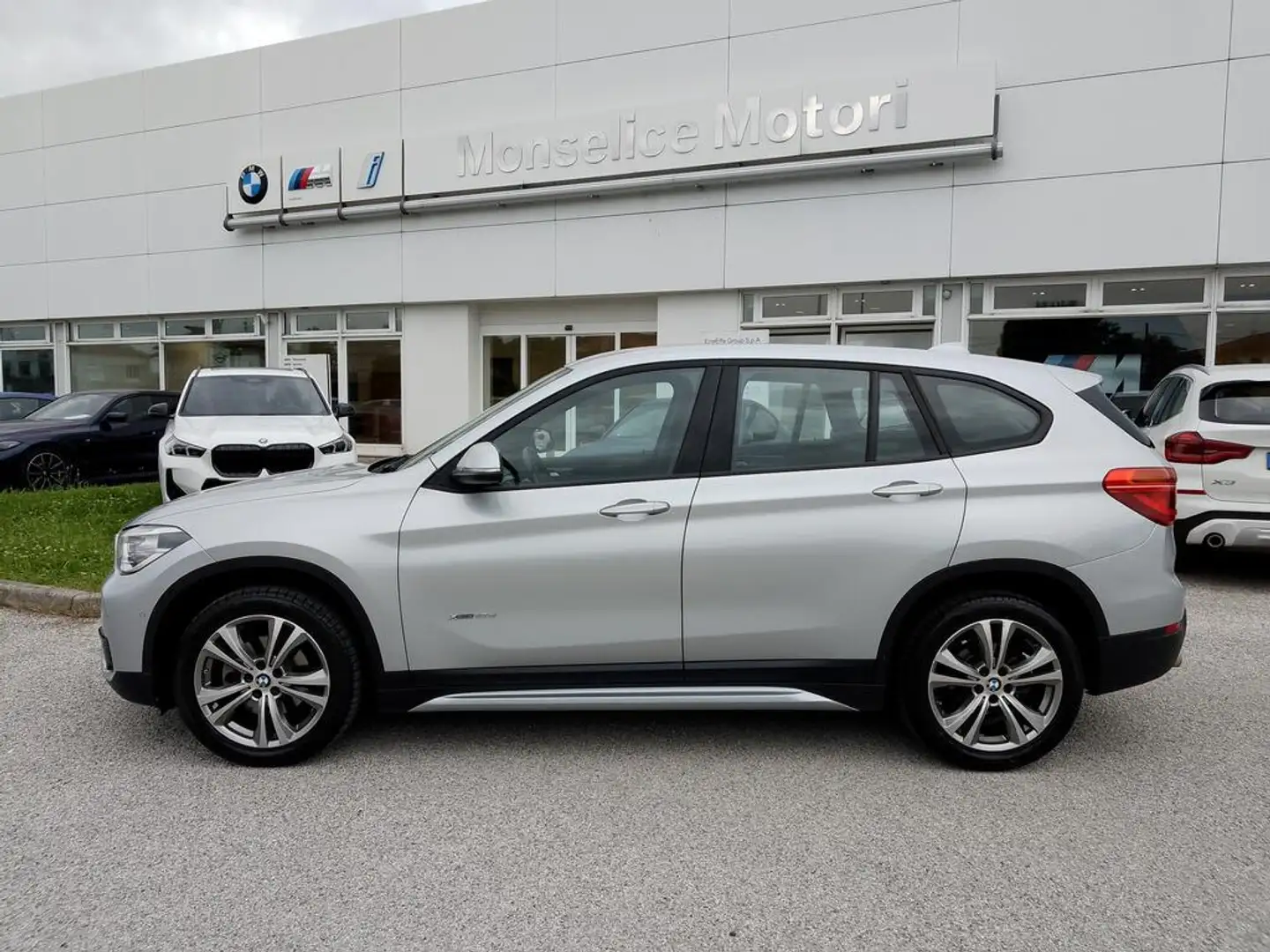 BMW X1 xdrive18d Sport auto Gris - 1