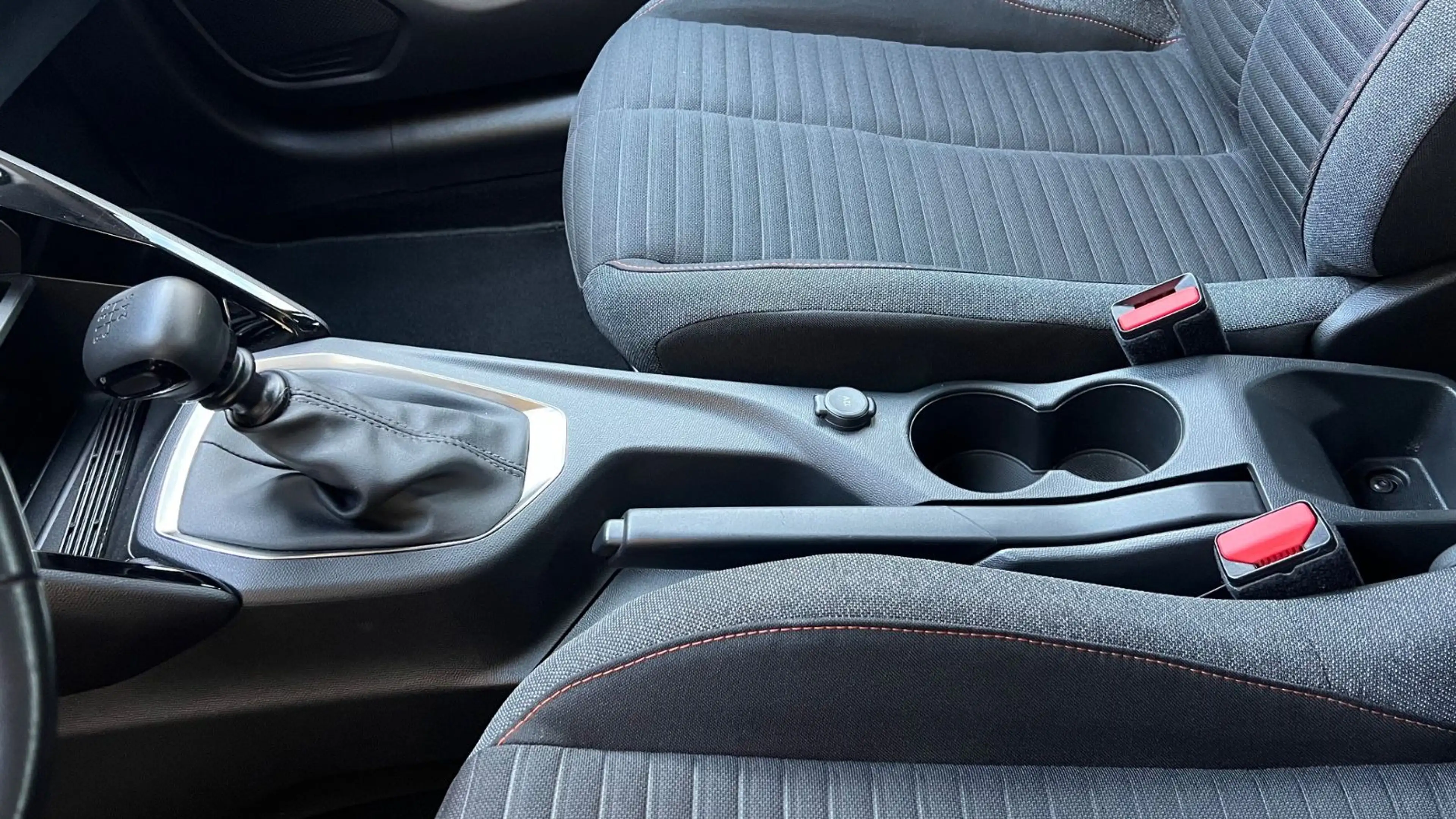 Peugeot 208 Active 1.2 — photo 13