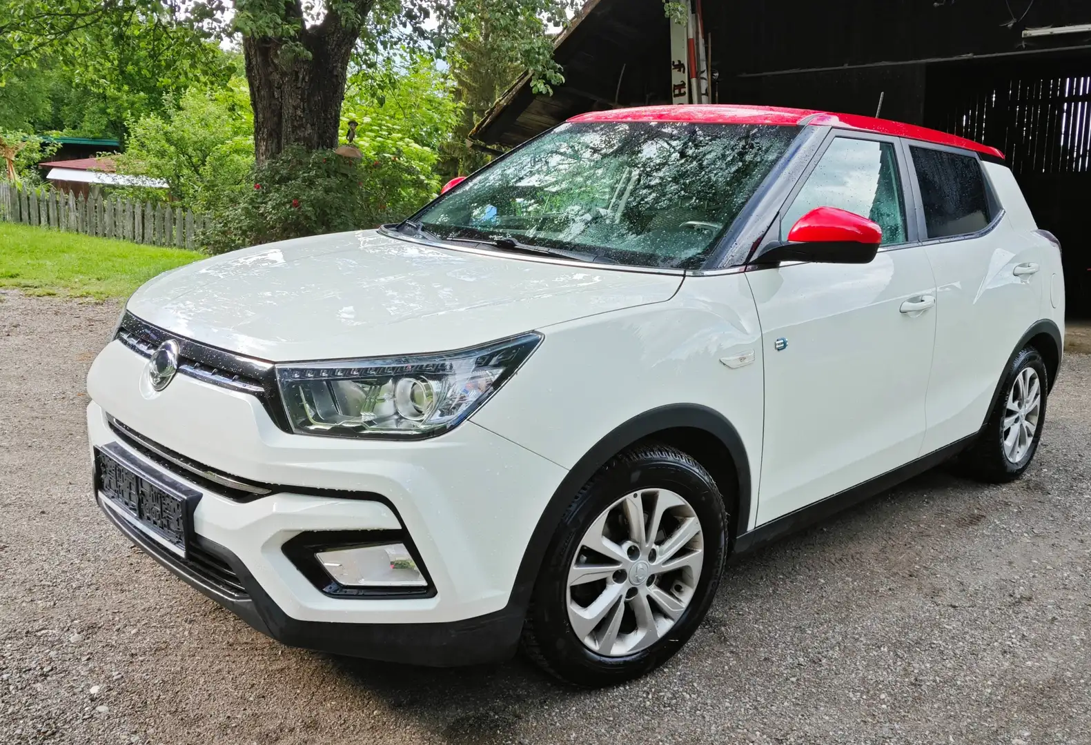 SsangYong Tivoli Tivoli weiß mit rotem Dach Weiß - 1