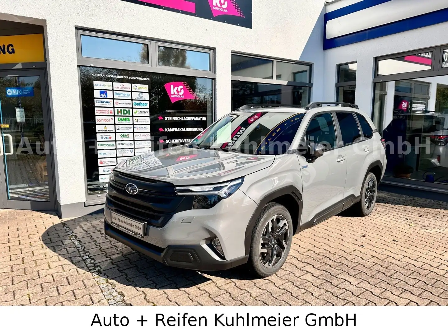 Subaru Forester 2.0ie Exclusive Grau - 2