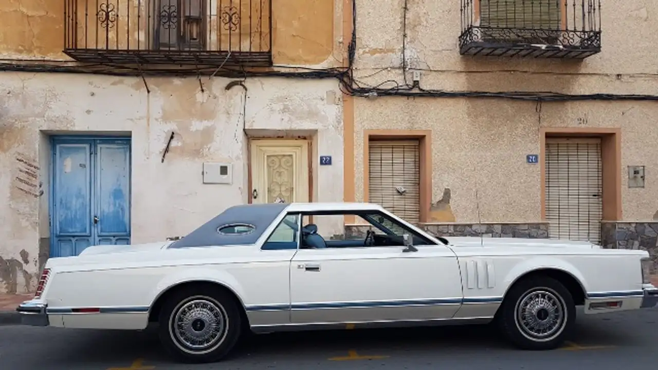 Lincoln Mark V, foto 2
