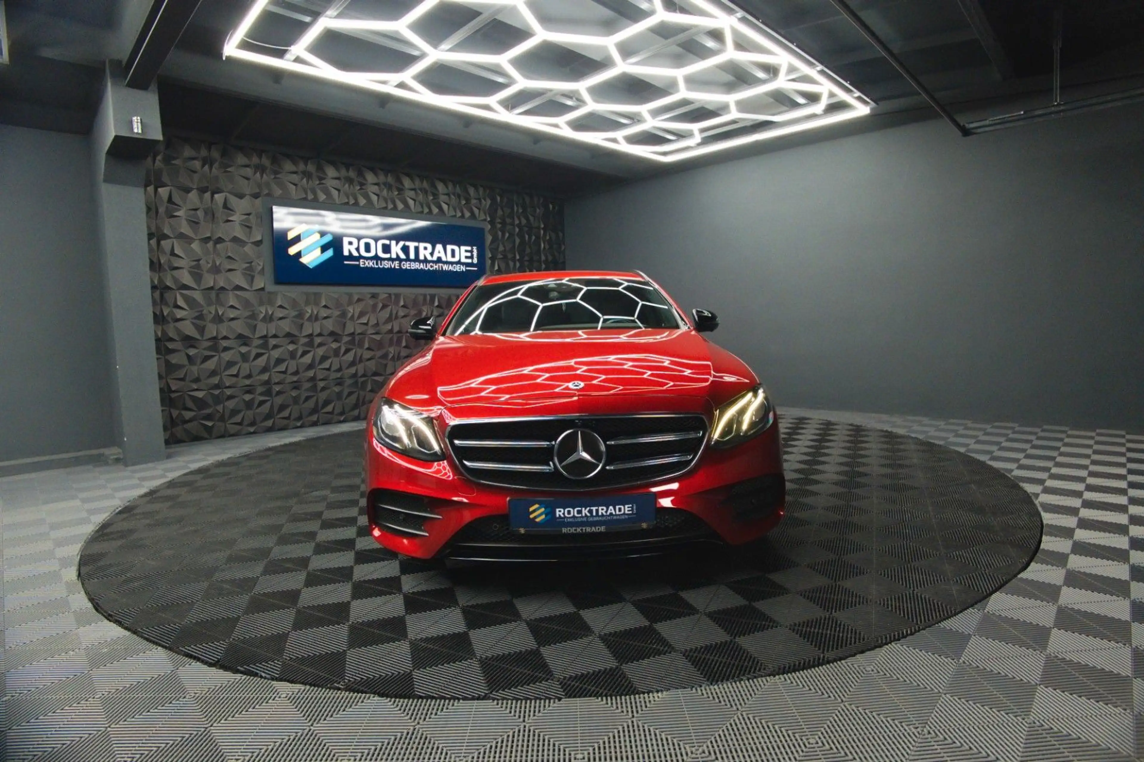 Mercedes-Benz E 400 d T 4Matic AMG Night-Paket ACC Widescreen — photo 4