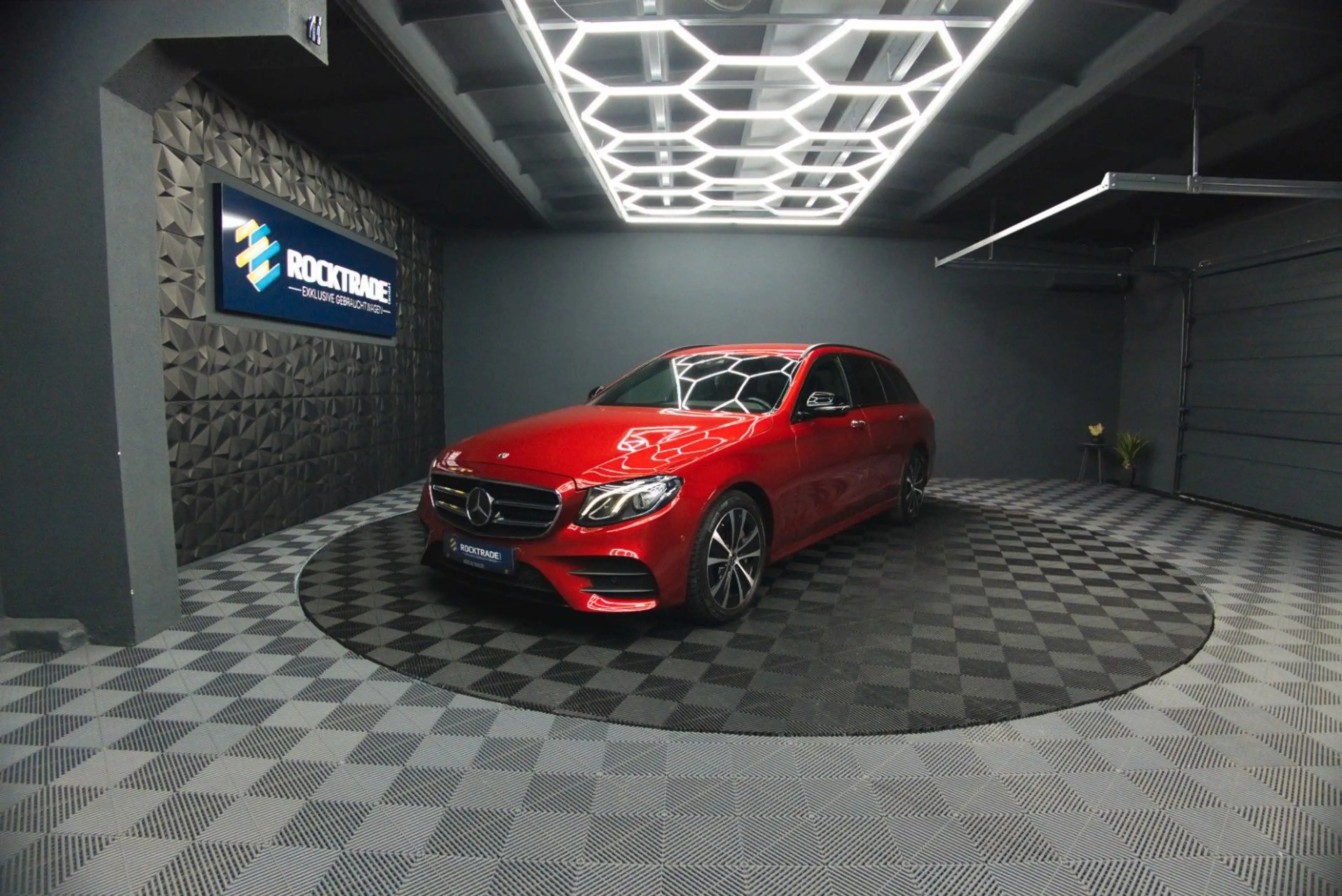 Mercedes-Benz E 400 d T 4Matic AMG Night-Paket ACC Widescreen — photo 2