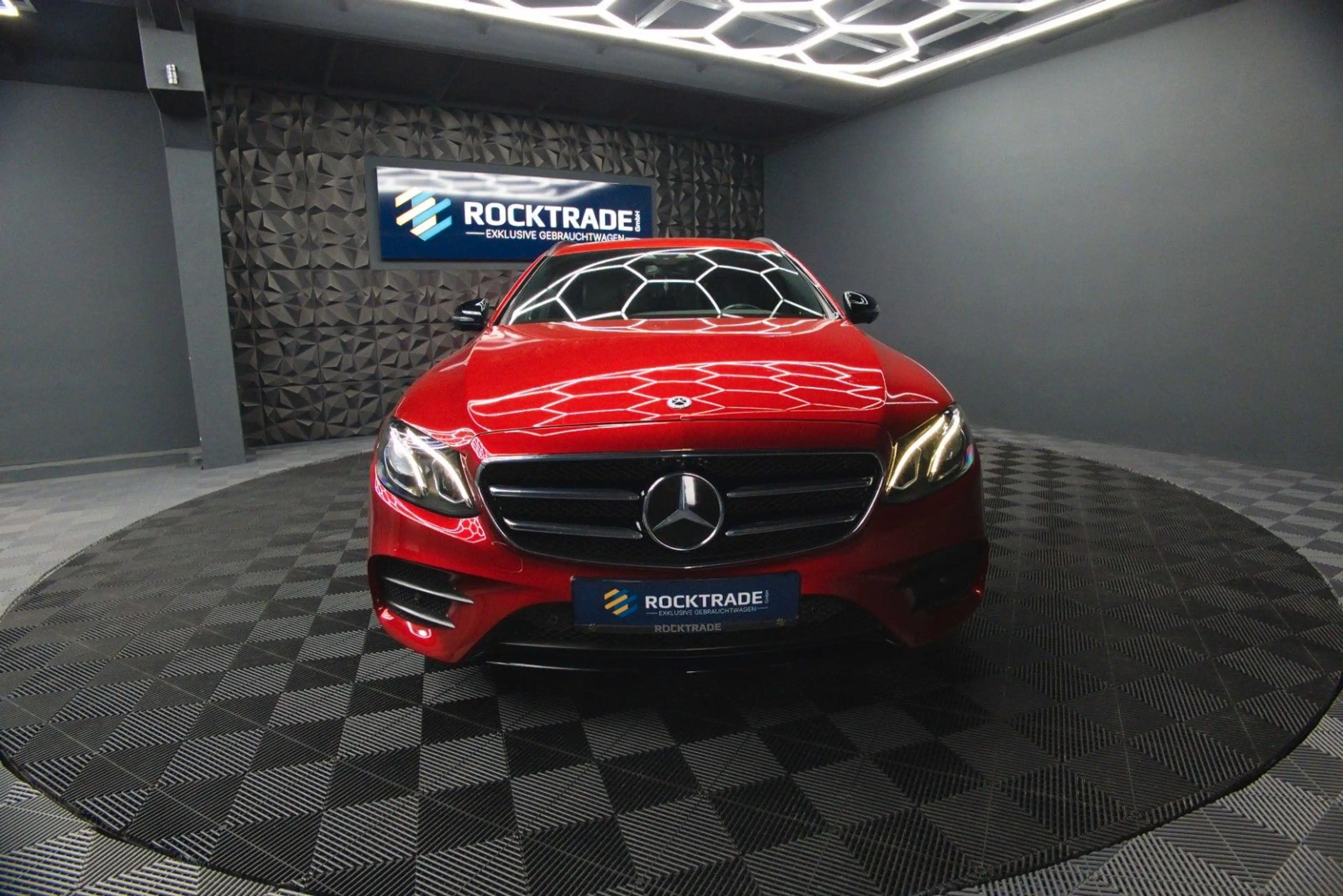 Mercedes-Benz E 400 d T 4Matic AMG Night-Paket ACC Widescreen — photo 6