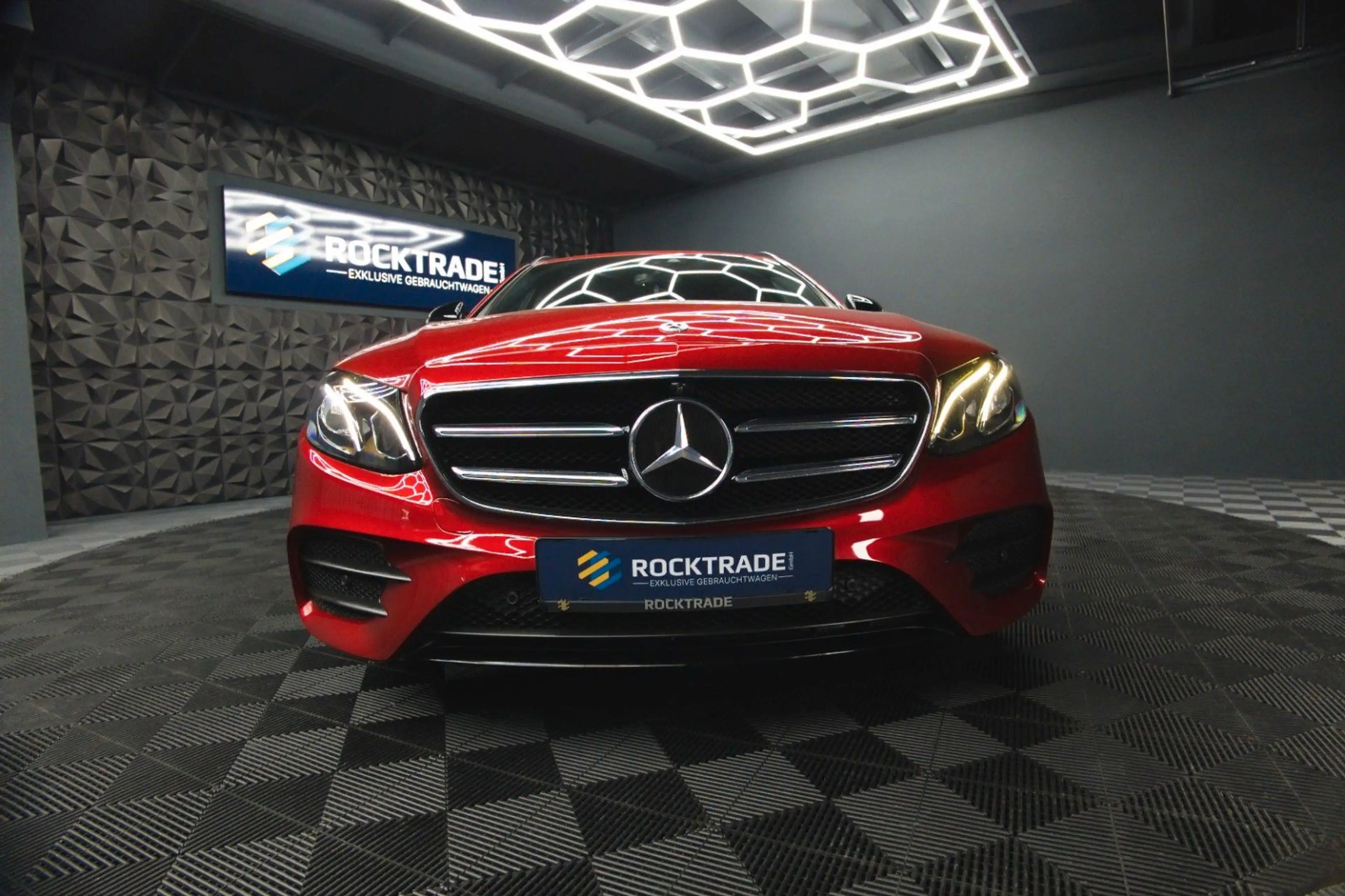 Mercedes-Benz E 400 d T 4Matic AMG Night-Paket ACC Widescreen — photo 8