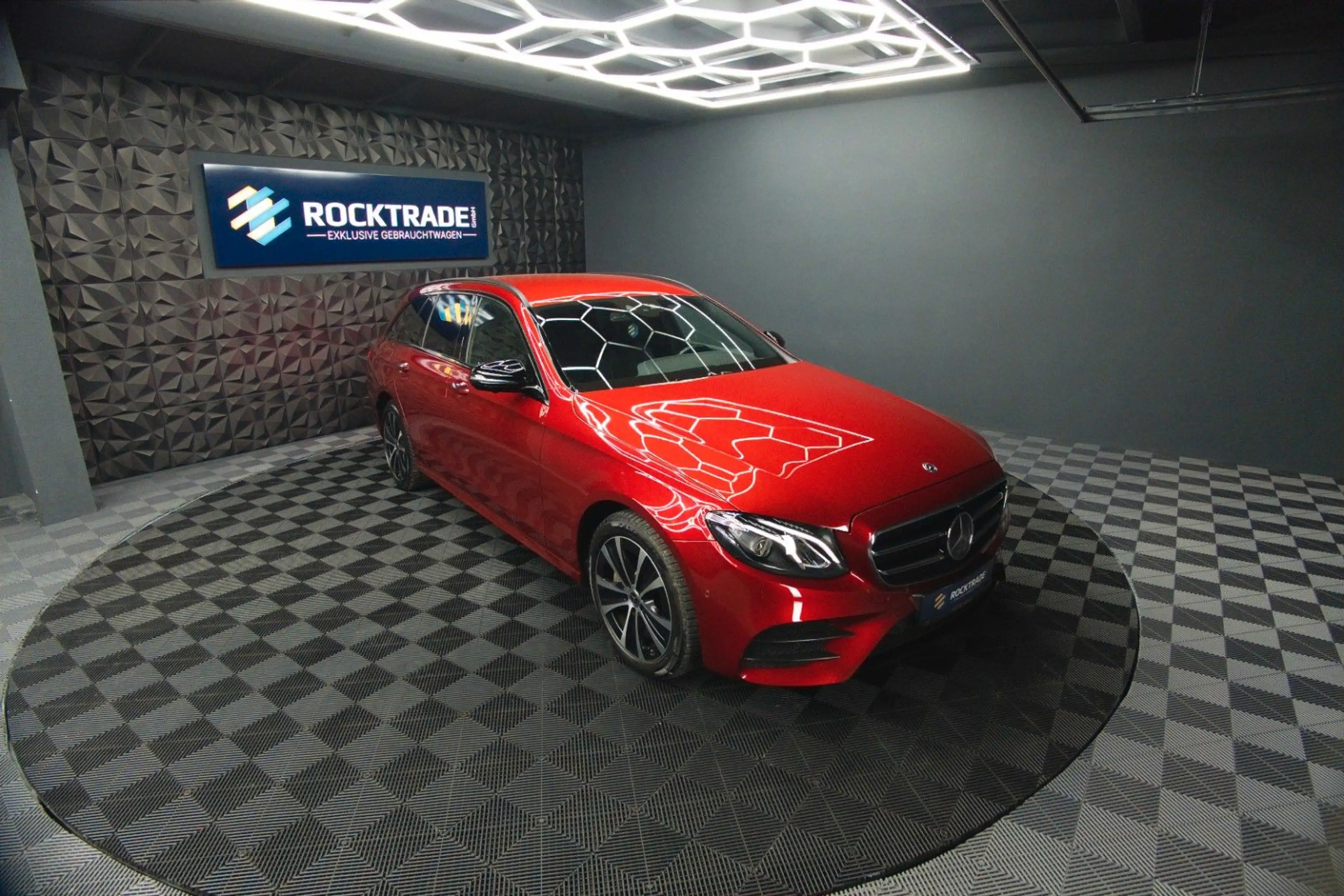 Mercedes-Benz E 400 d T 4Matic AMG Night-Paket ACC Widescreen — photo 10