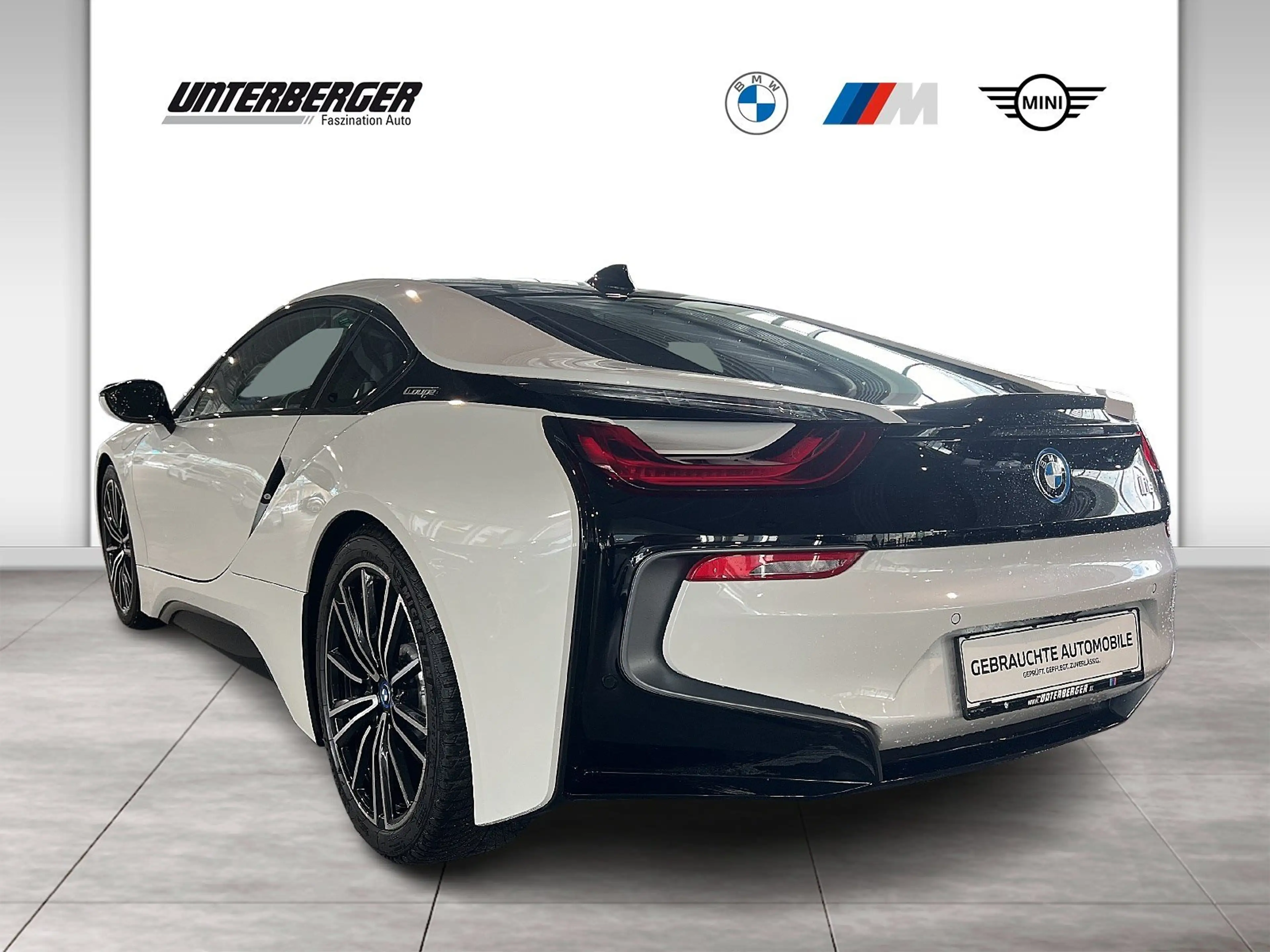 BMW i8 Head-Up HK HiFi DAB LED Navi Prof. Shz PDC — photo 5