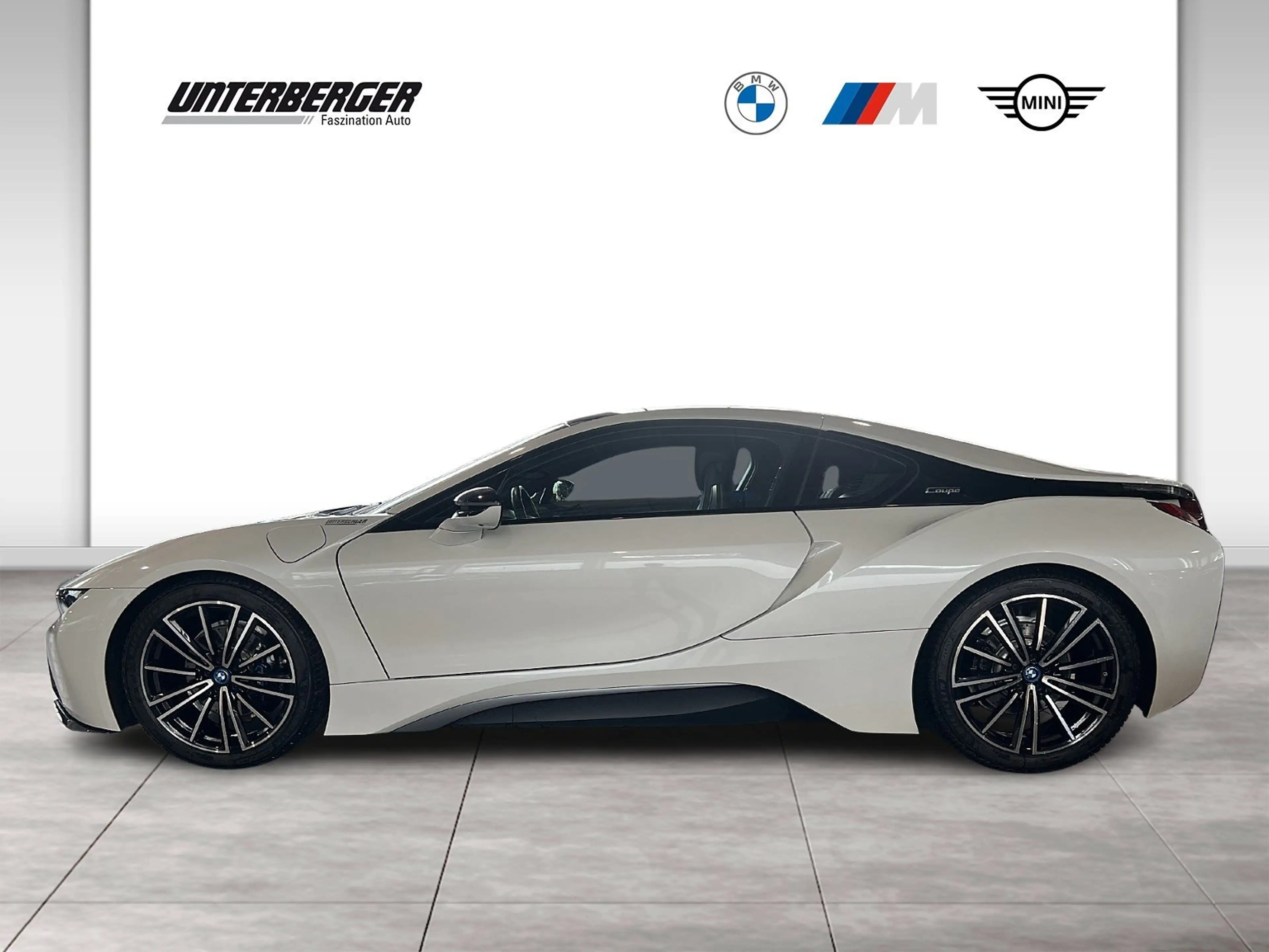 BMW i8 Head-Up HK HiFi DAB LED Navi Prof. Shz PDC — photo 4