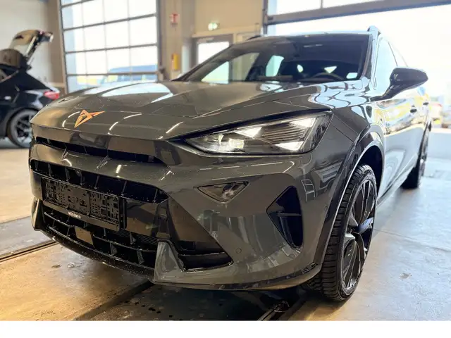 CUPRA Formentor 2.0TSI DSG 19´´ Pano AHK HAGEL