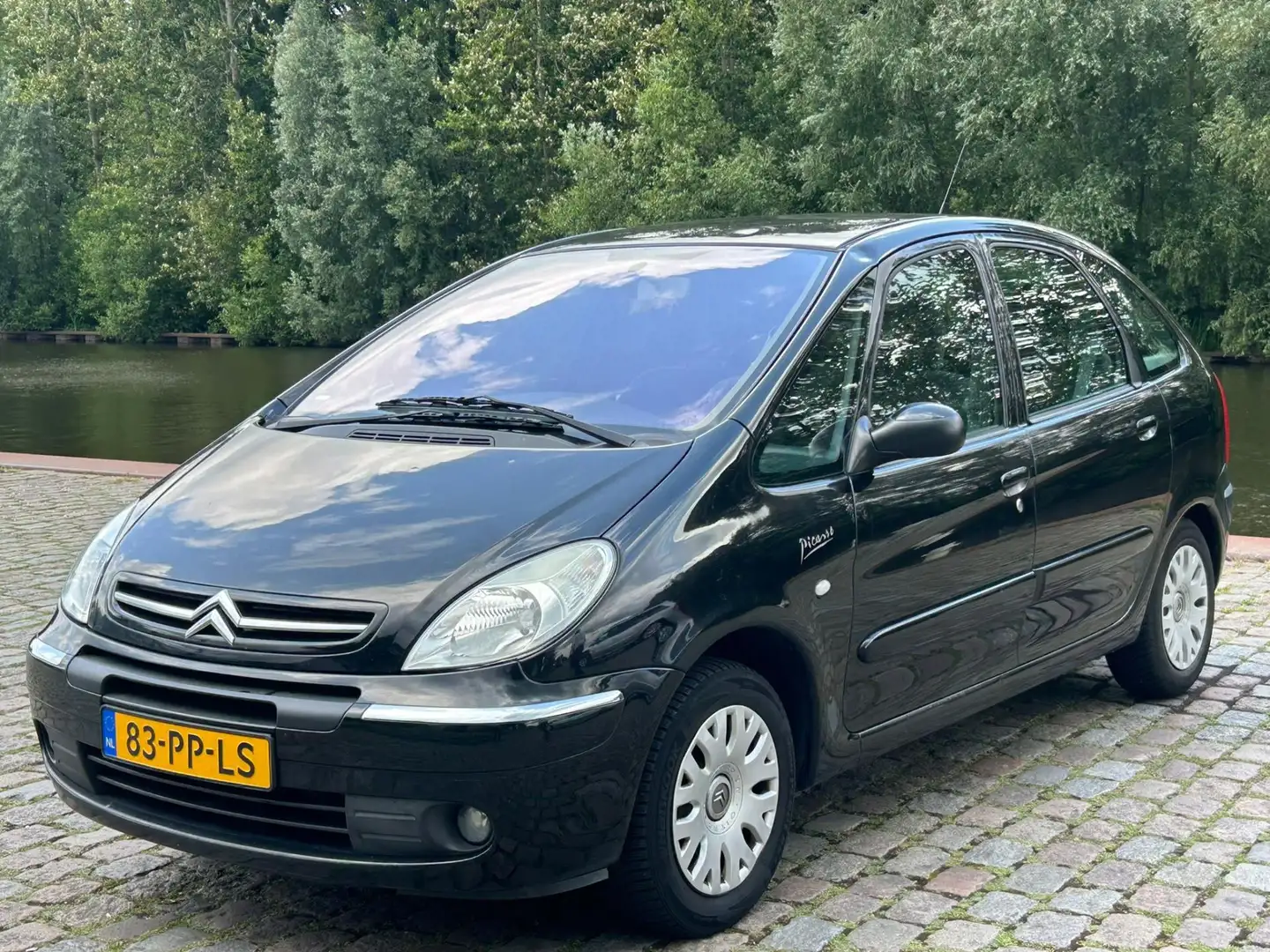 Citroen Xsara Picasso 1.8i-16V Negro - 2