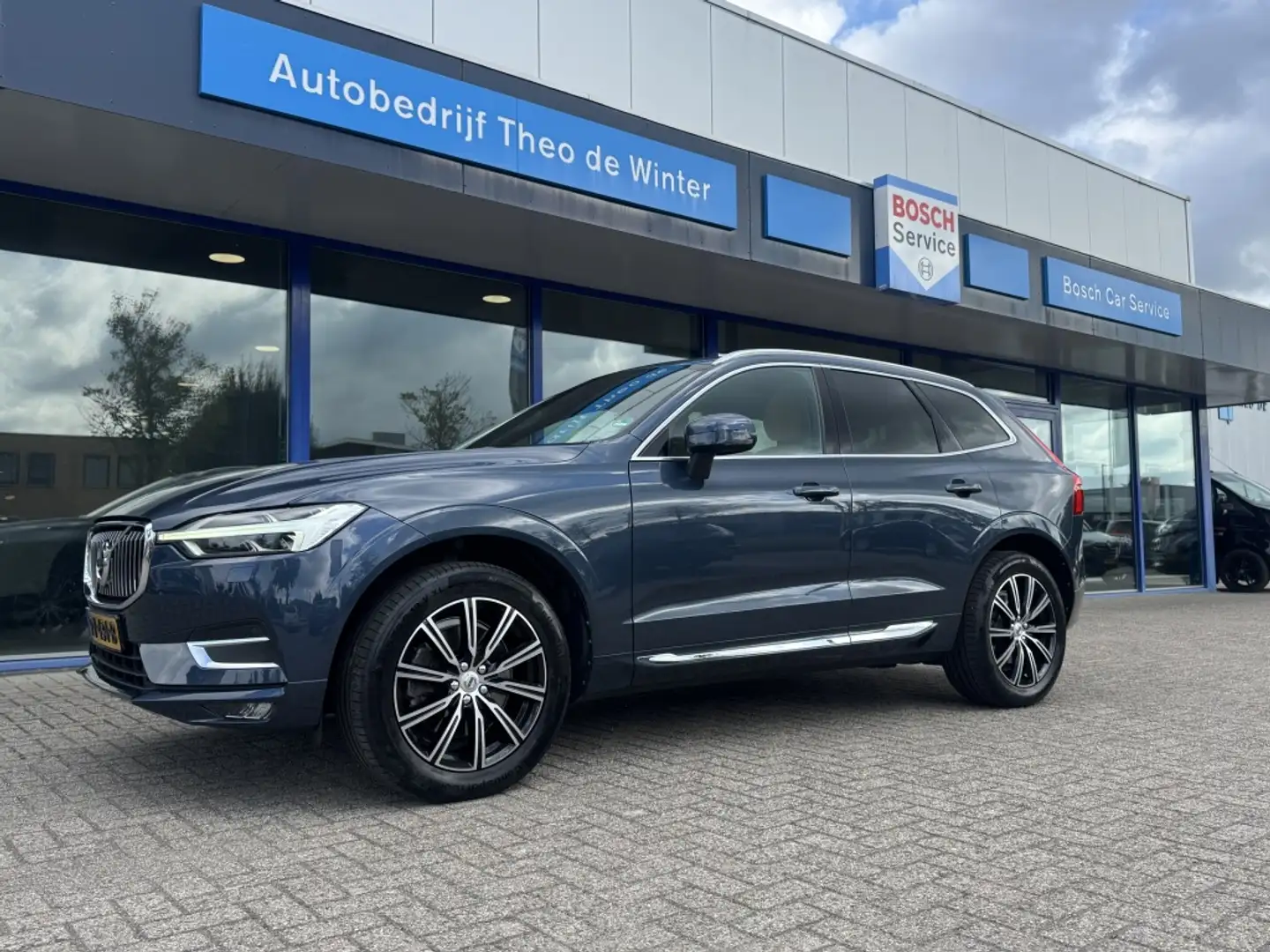 Volvo XC60 2.0 D4 AWD Inscription| 1e Eigenaar, Panoramadak, Bleu - 1