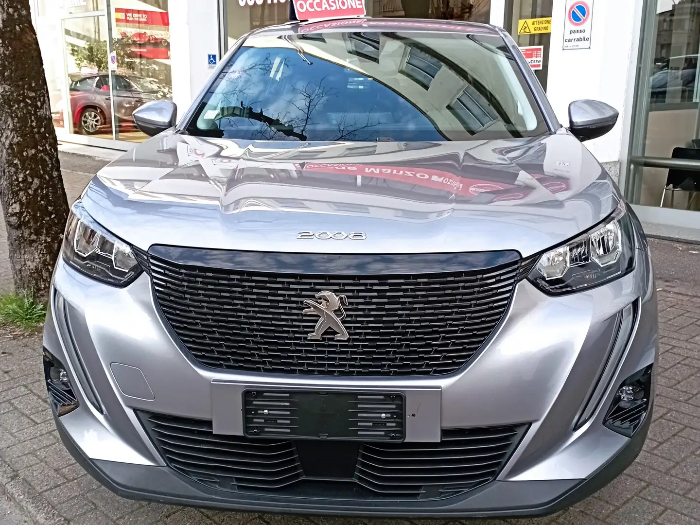 Peugeot 2008 2008 1.2  Active NESSUN VINCOLO DI FINANZIAMENTO Gris - 2