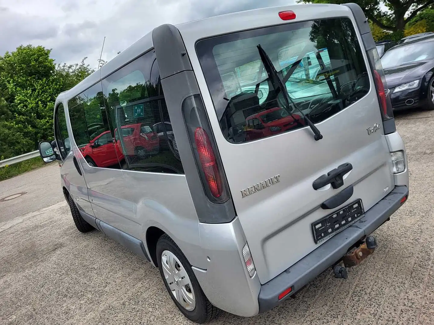 Renault Trafic 1.9 8 Sitzer Or - 2