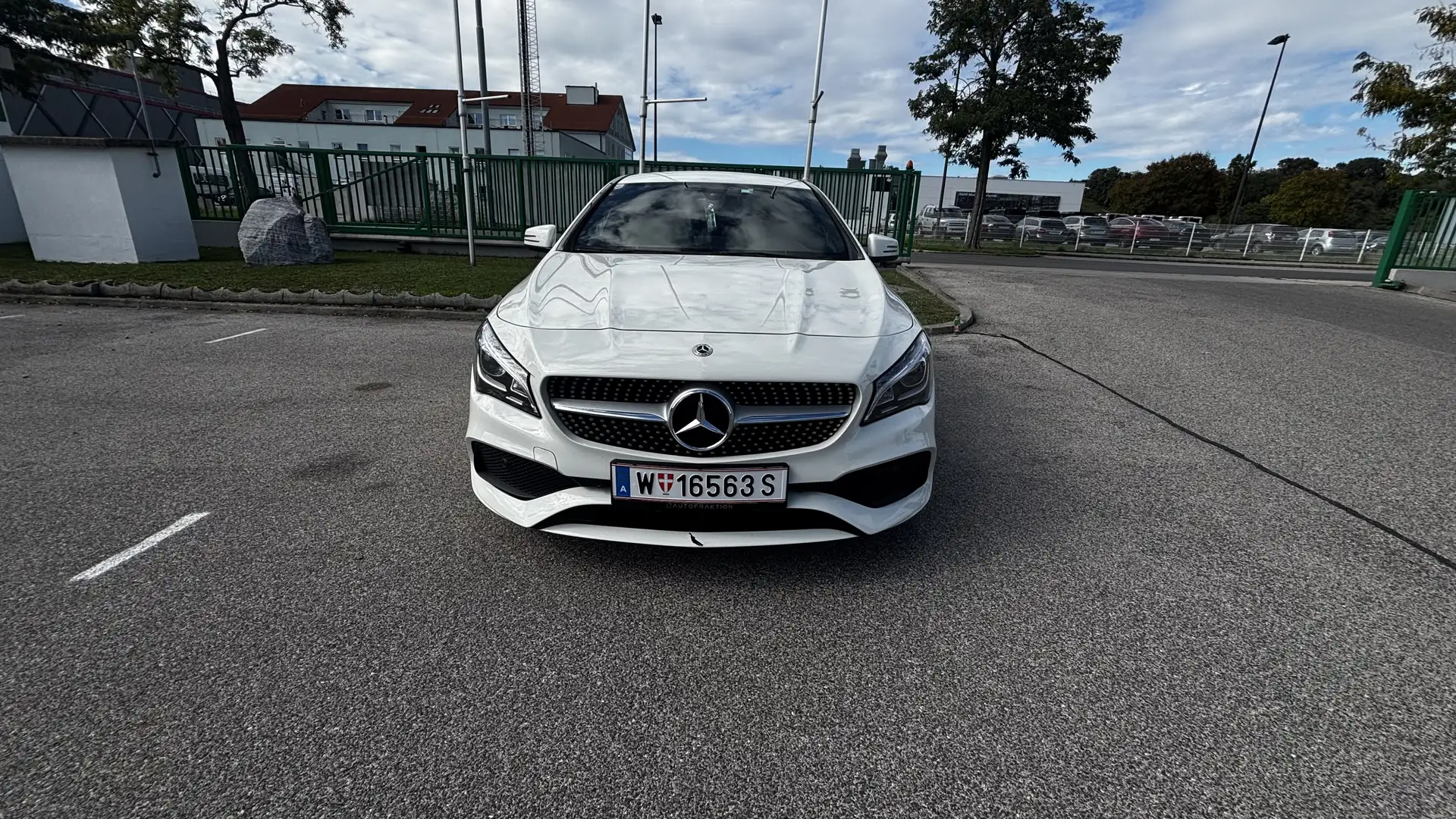 Mercedes-Benz CLA 200 Shooting Brake d 7G-DCT AMG Line - 1